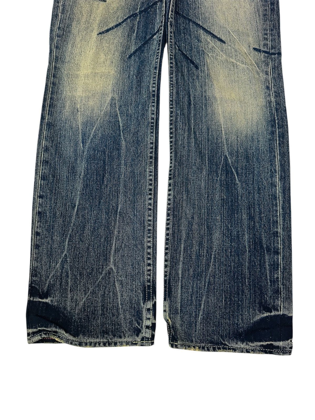 Designer × Japanese Brand × Takeo Kikuchi Vintage Japanese TAKEO KIKUCHI Faded Wash Jeans Size US 32 / EU 48 - 11 Thumbnail