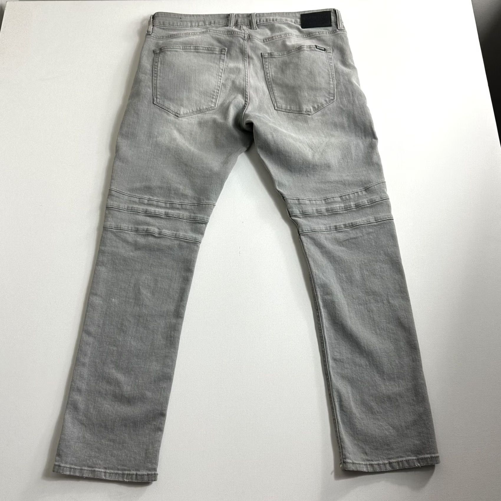 Guess GUESS Jeans Men 38x31 Denim Slim Tapered Zipper Mid Rise Gray | Regular Inseam 31 in Denim Size US 38 / EU 54 - 2 Thumbnail