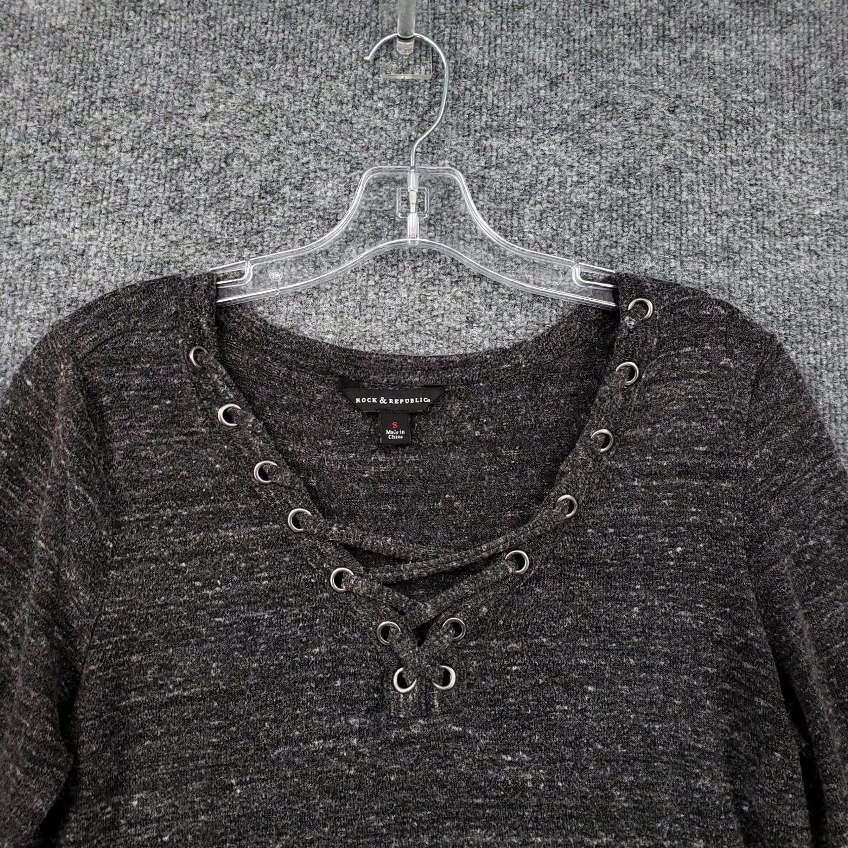 Vintage Rock & Republic T-Shirt Womens S Small Gray Lace Up V-Neck Long Sleeves Tee Size S / US 4 / IT 40 - 5 Thumbnail