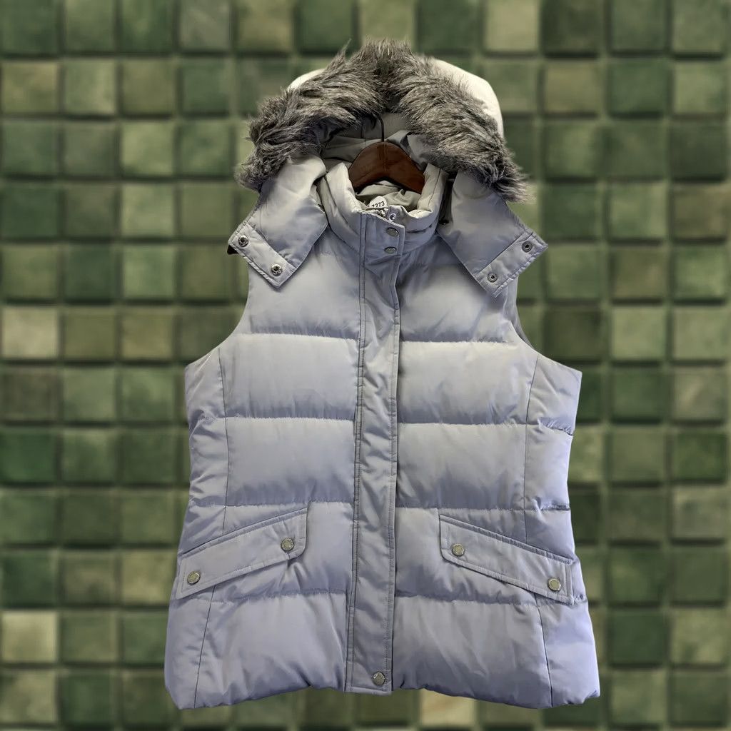 Talbots Talbots Vest Hooded Puffer Down Down Faux Fux Womens Petite M-7273 Gray Size PM Button Logo Zip Snap Casual Travel Spring Fall Winter Womens Size M / US 6-8 / IT 42-44 - 1 Thumbnail