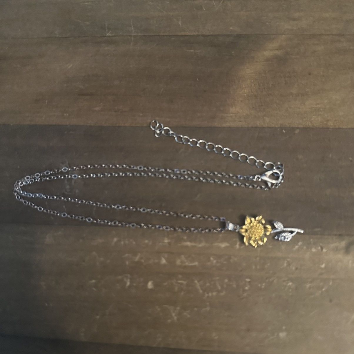 Other Silver tone two tone sunflower pendant necklace Size ONE SIZE - 3 Thumbnail