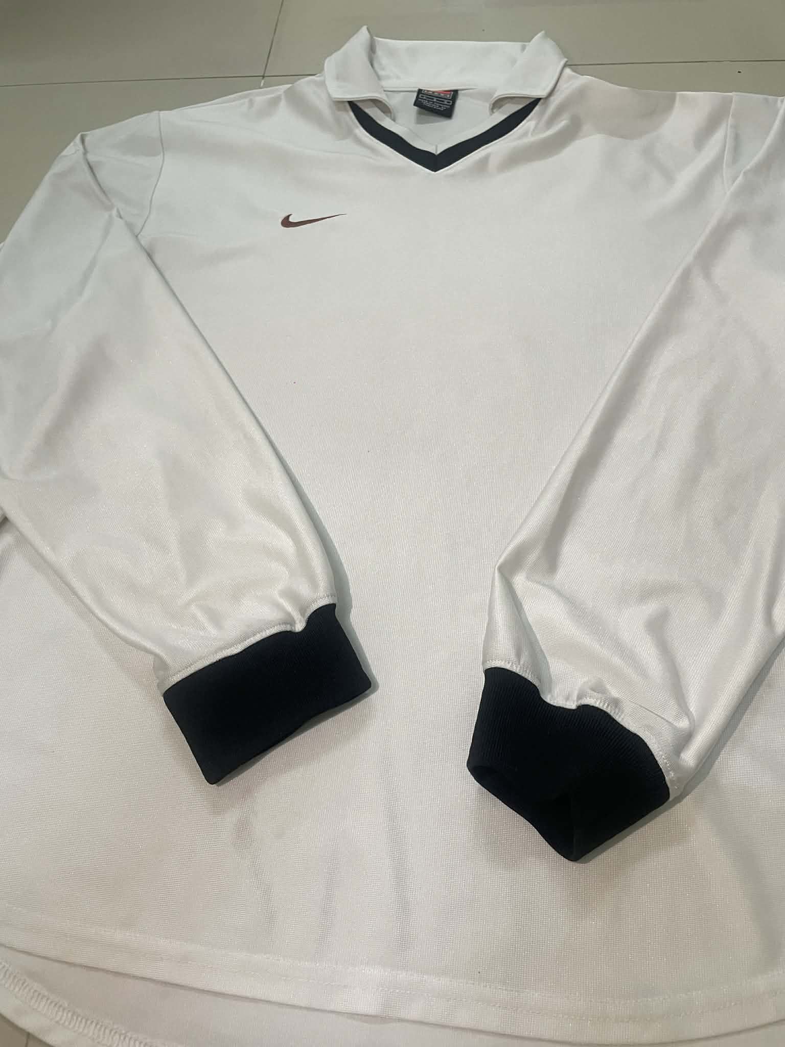 Nike 2000s nike sportwear long sleeve t-shirt Size US XL / EU 56 / 4 - 3 Thumbnail
