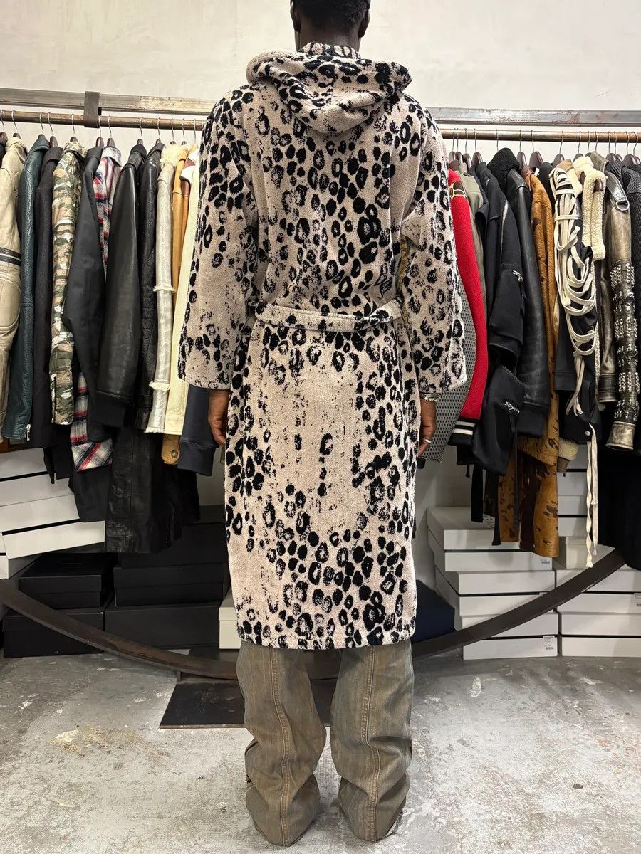 Roberto Cavalli 2000s Roberto Cavalli Leopard Beige Bathrobe Size US M / EU 48-50 / 2 - 2 Thumbnail