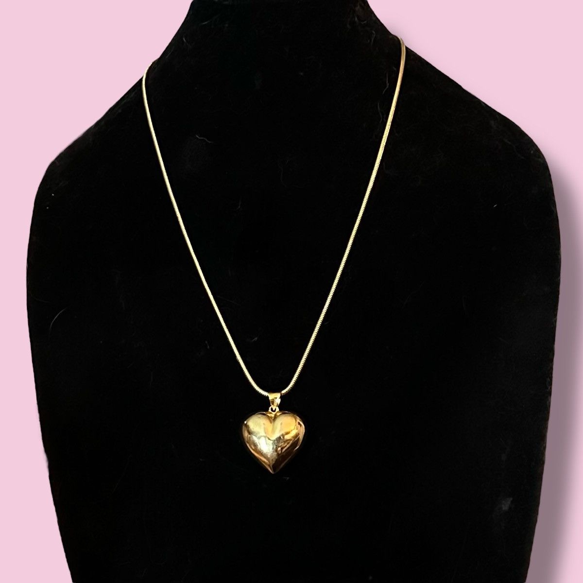 Vintage Vintage gold tone puffed heart pendant necklace Size ONE SIZE - 1 Thumbnail