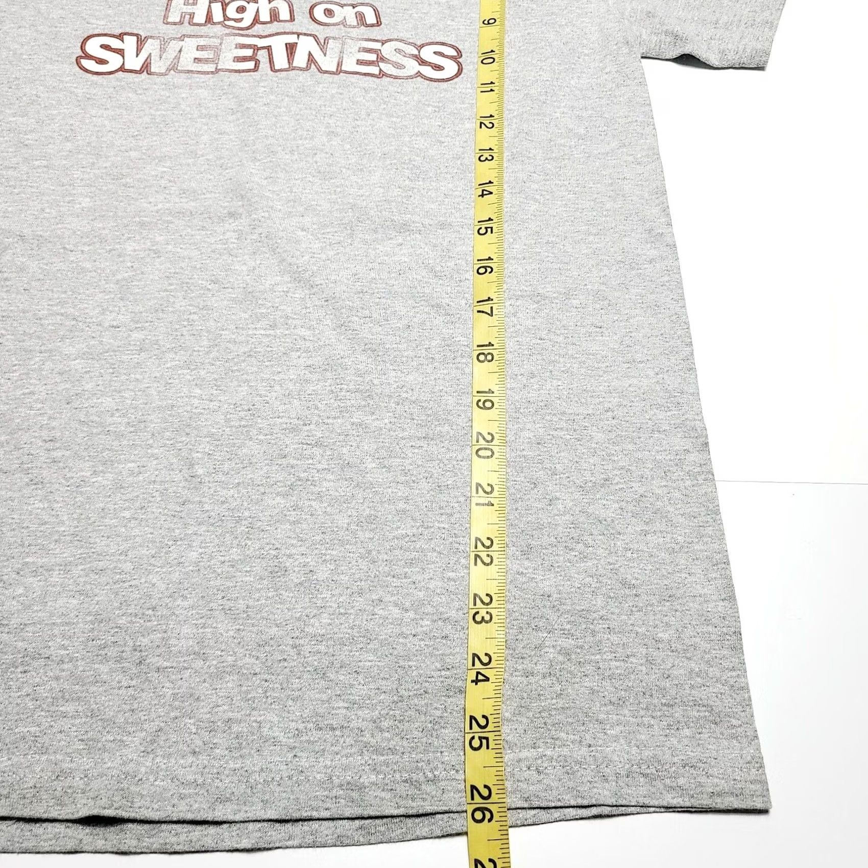 Gildan VINTAGE 00'S Tootsie Roll Graphic Promo Candy Snack T-Shirt Men’s Size S gray Cotton Blend Crew Neck Short Sleeve Retro 90s Owl Pop Mens Size US S / EU 44-46 / 1 - 6 Thumbnail