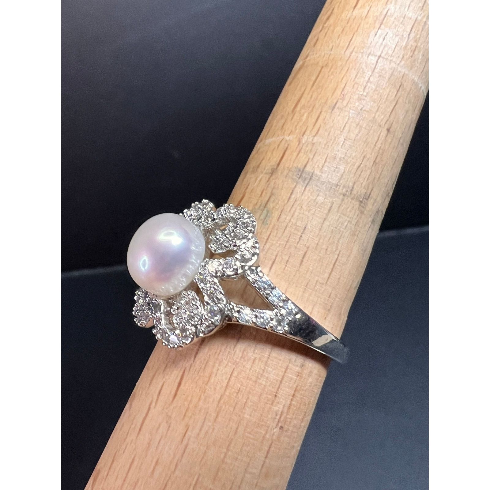 Other Freshwater pearl and Cz cocktail ring size 9 Size ONE SIZE - 7 Thumbnail