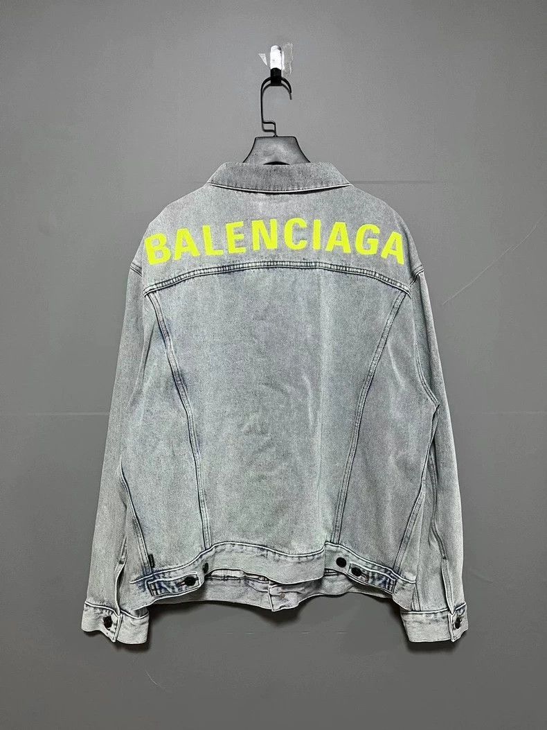 Balenciaga balenciaga denim jacket with logo back Size US L / EU 52-54 / 3 - 2 Thumbnail