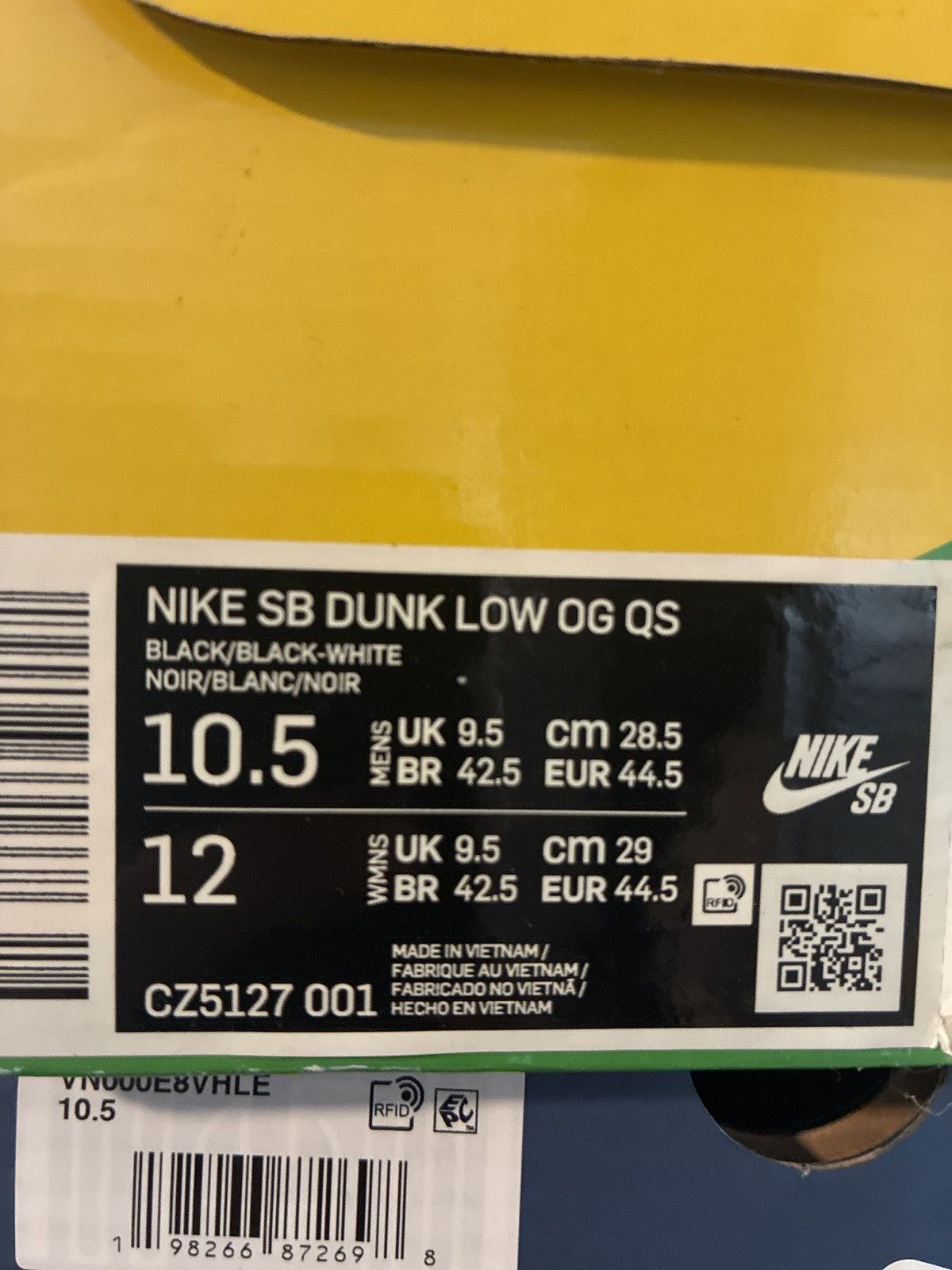 Nike SB Nike sb dunk low medicom toy Size US 10.5 / EU 43-44 - 7 Thumbnail