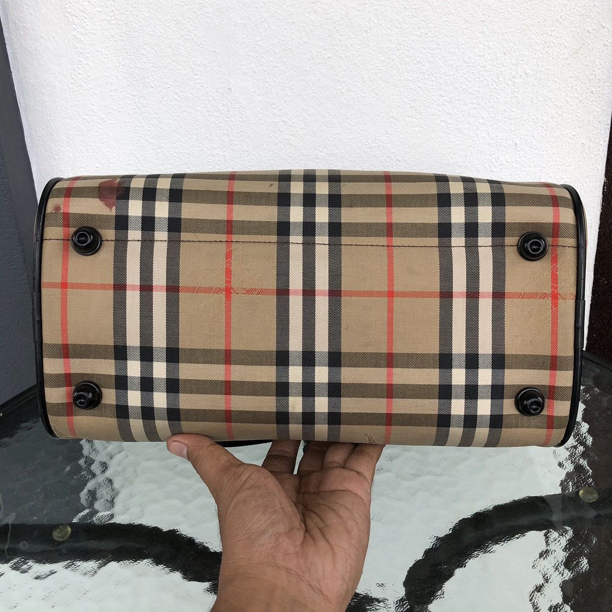 Burberry Burberry's Nova Check Pattern Logo Embossed Boston Bag Size ONE SIZE - 24 Thumbnail