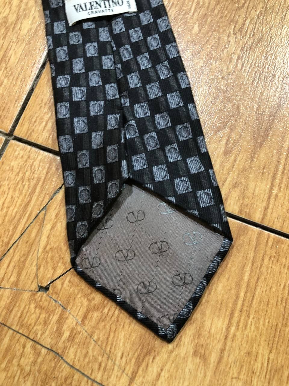 Valentino Valerio Pure Silk Hand Made Square Pattern Tie Size ONE SIZE - 6 Thumbnail