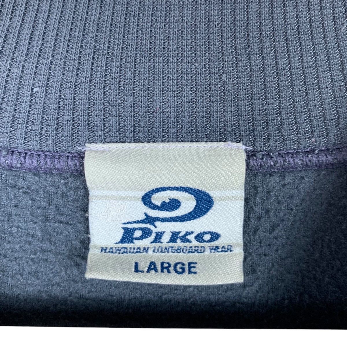 Vintage Vintage PIKO Hawaiian Longboard Wear Big Logo Fleece Jumper Size US L / EU 52-54 / 3 - 6 Thumbnail
