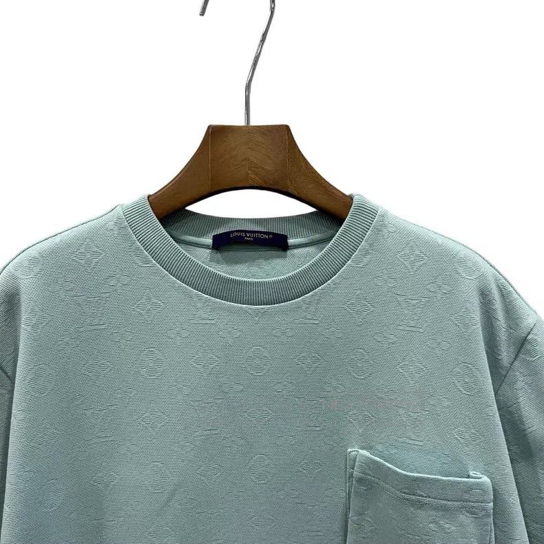 Louis Vuitton Louis Vuitton short sleeves Size US S / EU 44-46 / 1 - 3 Thumbnail