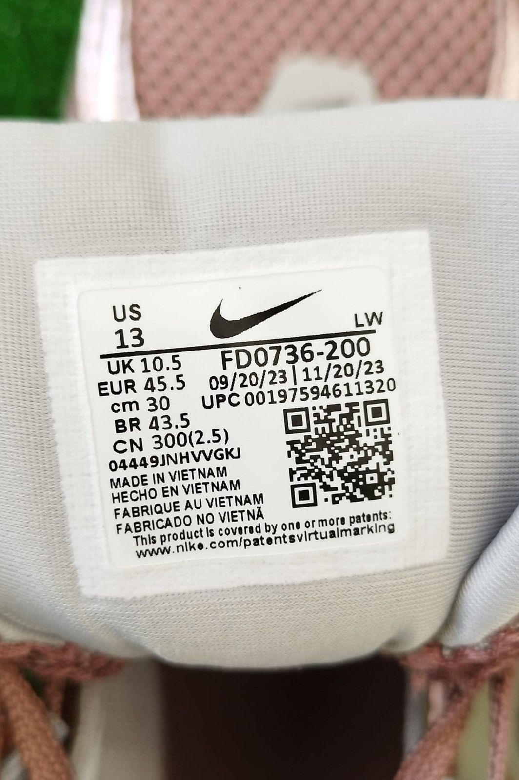 Nike Shoes Nike V2K Run Size US 11.5 / EU 44-45 - 7 Thumbnail