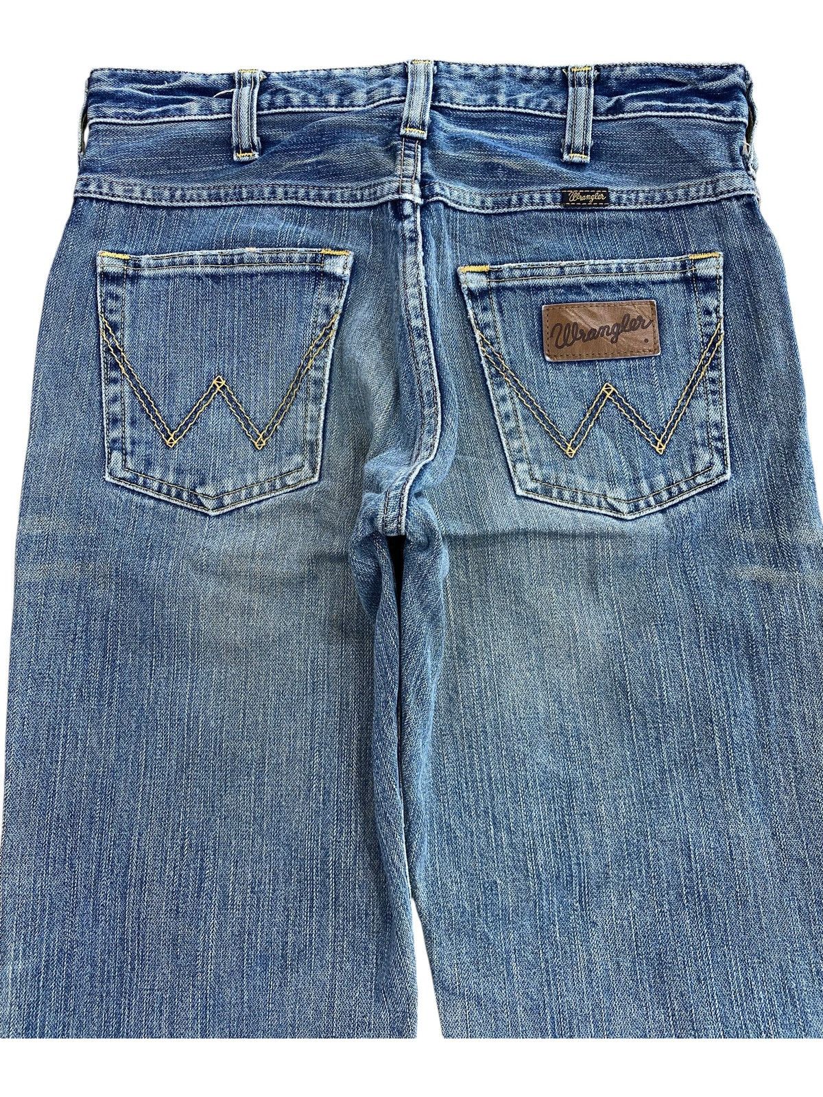 Wrangler Wrangler Brand Faded Wash Flare Style Jeans Size US 29 - 4 Thumbnail