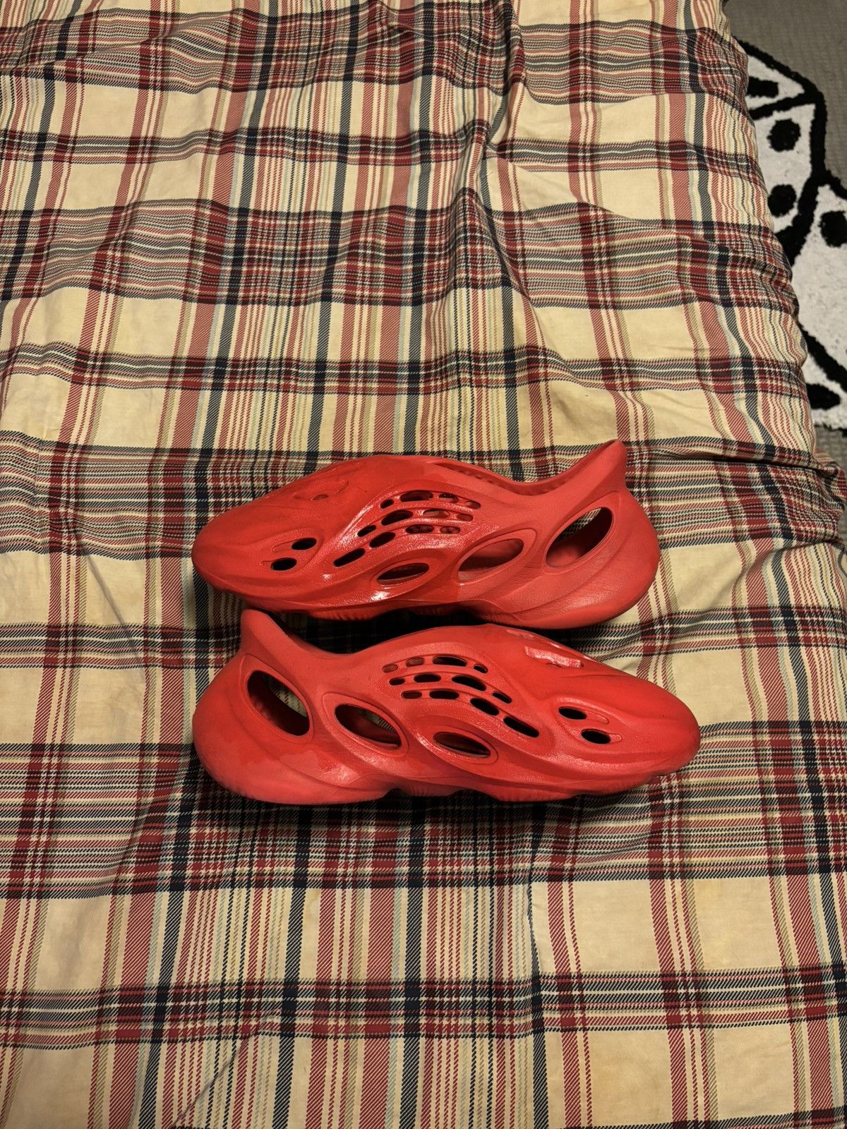 Adidas Adidas Yeezy Foam Runner Red Size 10 Size US 10 / EU 43 - 2 Thumbnail