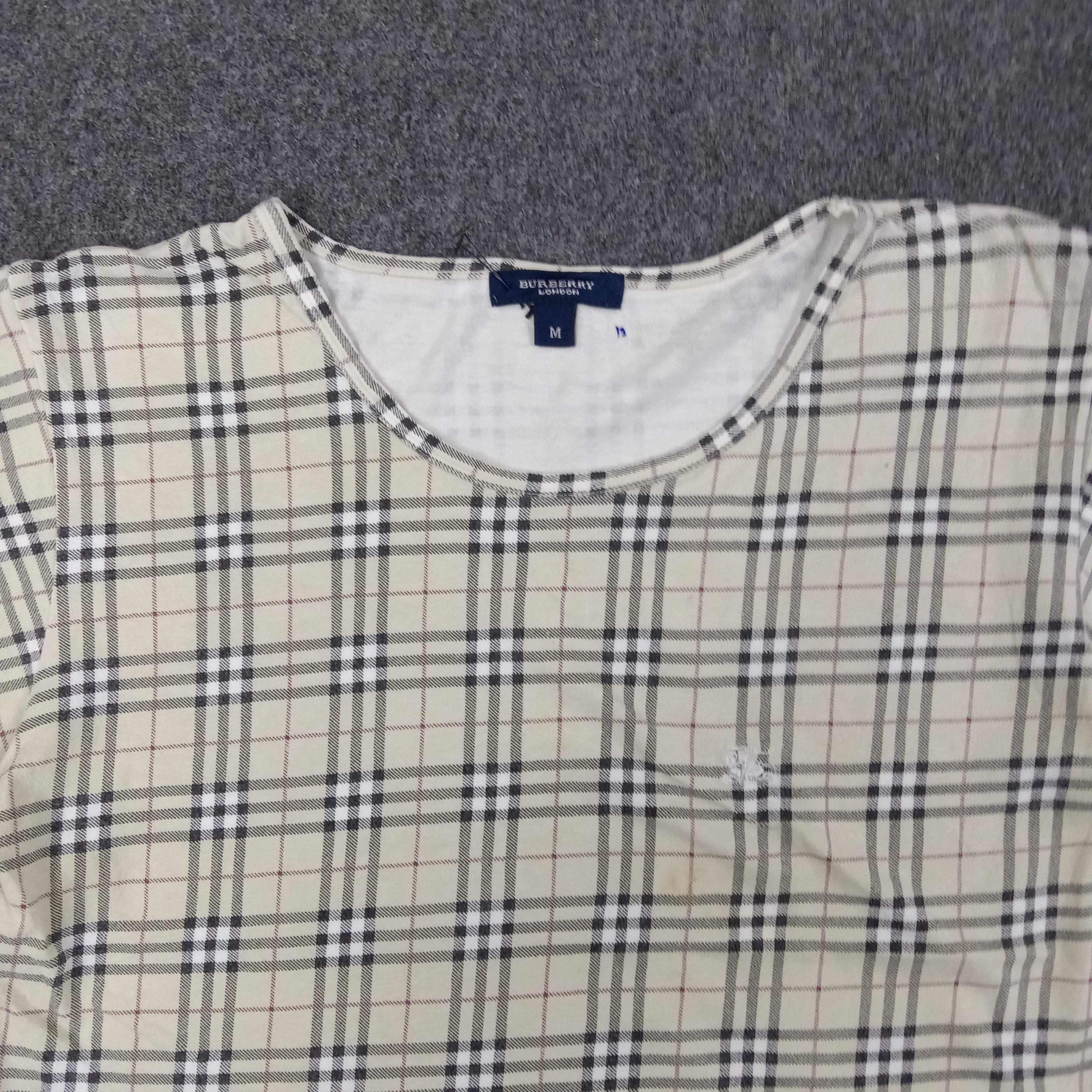 Burberry × Vintage Burberry London Nova Check Crop Tshirt Size S / US 4 / IT 40 - 2 Thumbnail