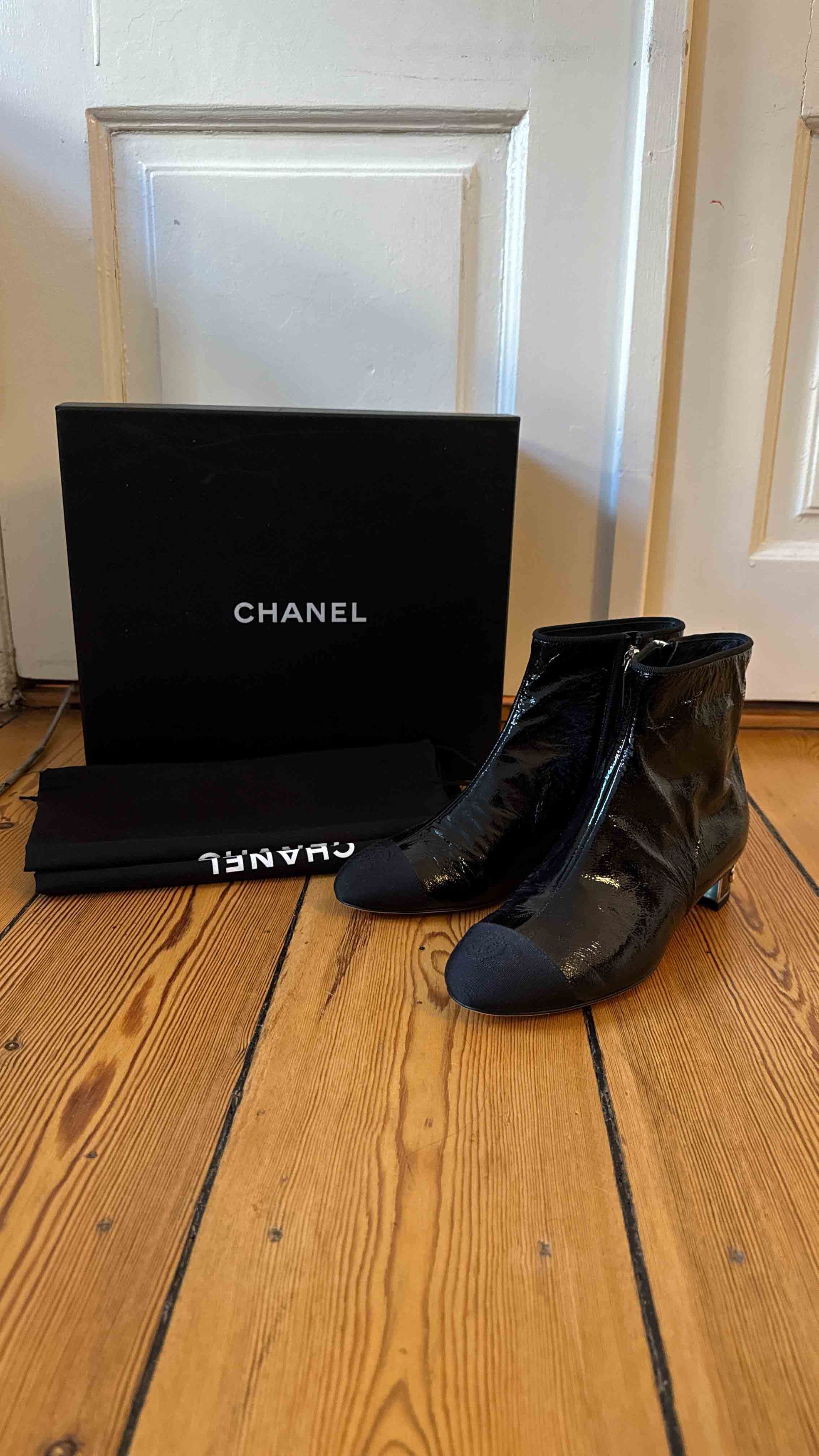Chanel Chanel boots Size US 6.5 / IT 36.5 - 1 Thumbnail