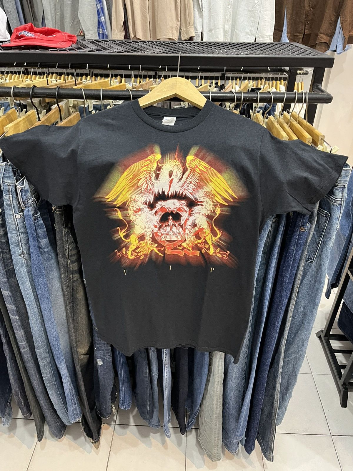 Band Tees Queen Rock The Budokan 2016 Tee Size US M / EU 48-50 / 2 - 2 Thumbnail
