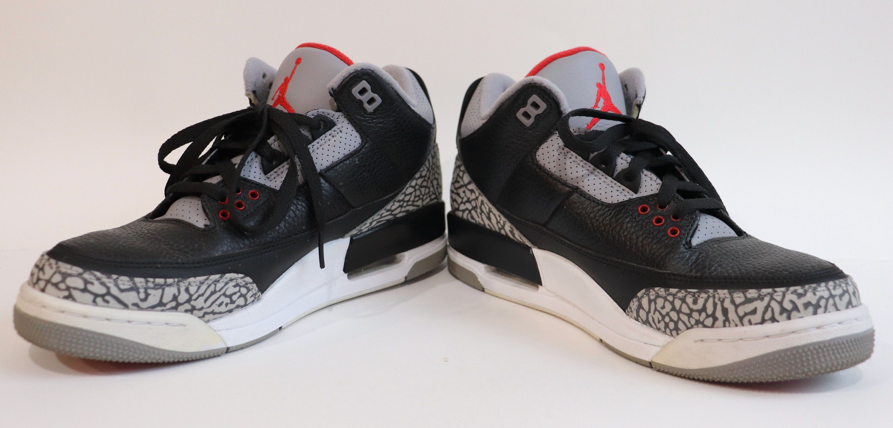 Jordan Brand Nike Air Jordan 3 Black Cement 2018 Retro Men's Sz.8 NDS Size US 8 / EU 41 - 3 Thumbnail