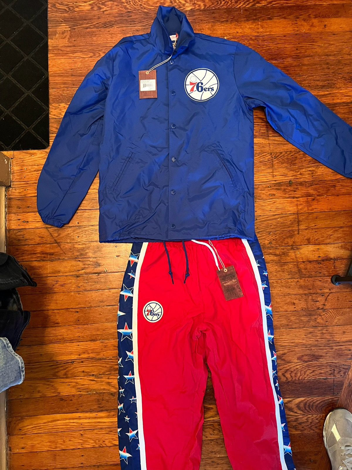 Mitchell & Ness 76ers Mitchell & Ness Break Away Sweatpants Size US 30 / EU 46 - 4 Thumbnail