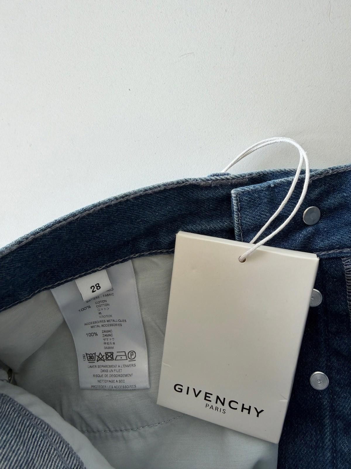 Givenchy new Givenchy mens denim jeans blue studded rrp $2000 28 Size US 28 / EU 44 - 8 Thumbnail