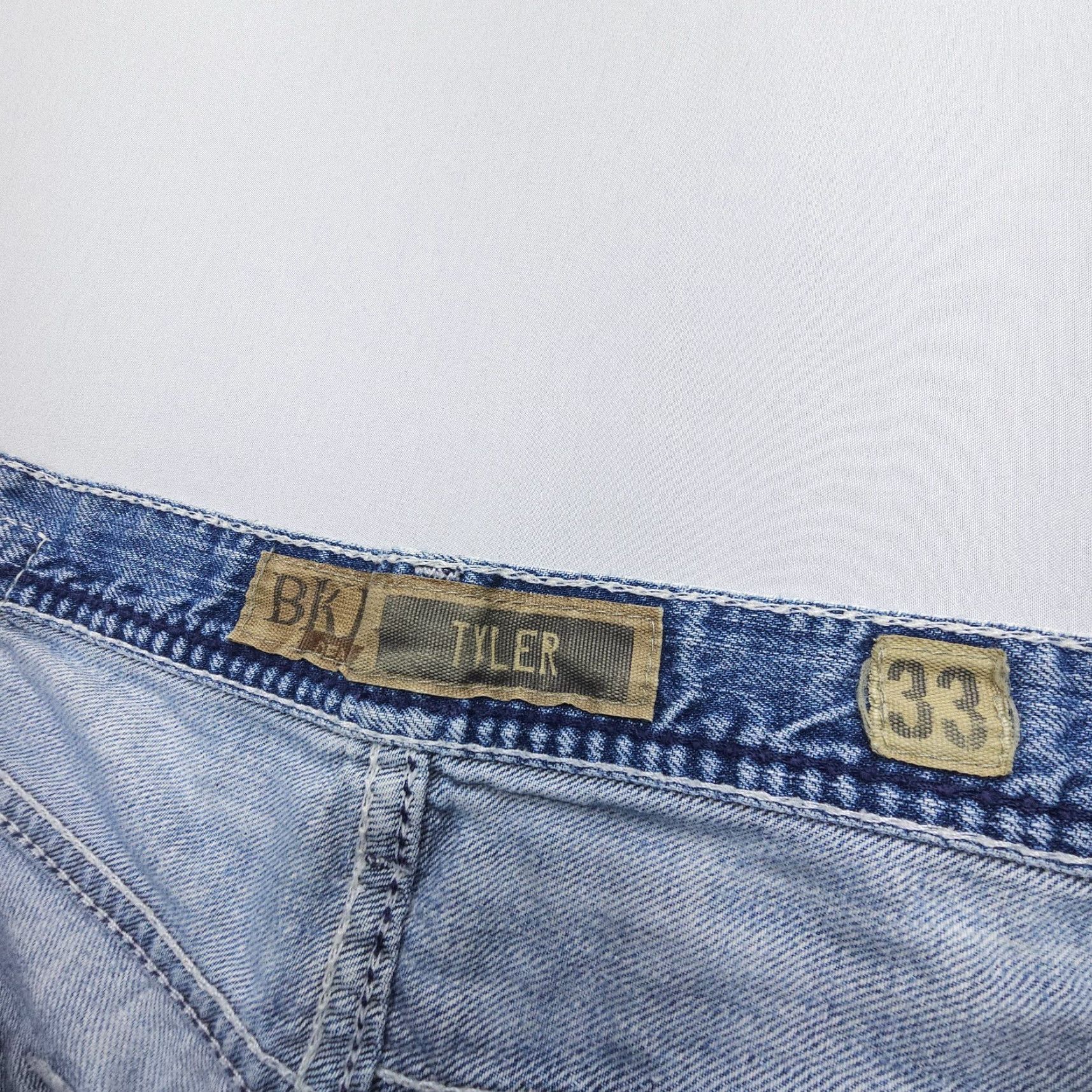Vintage BKE Buckle Tyler Straight Jeans Mens 33 Blue Distressed Denim 5-Pocket Regular Inseam 29" Cotton Denim Size US 33 - 3 Thumbnail