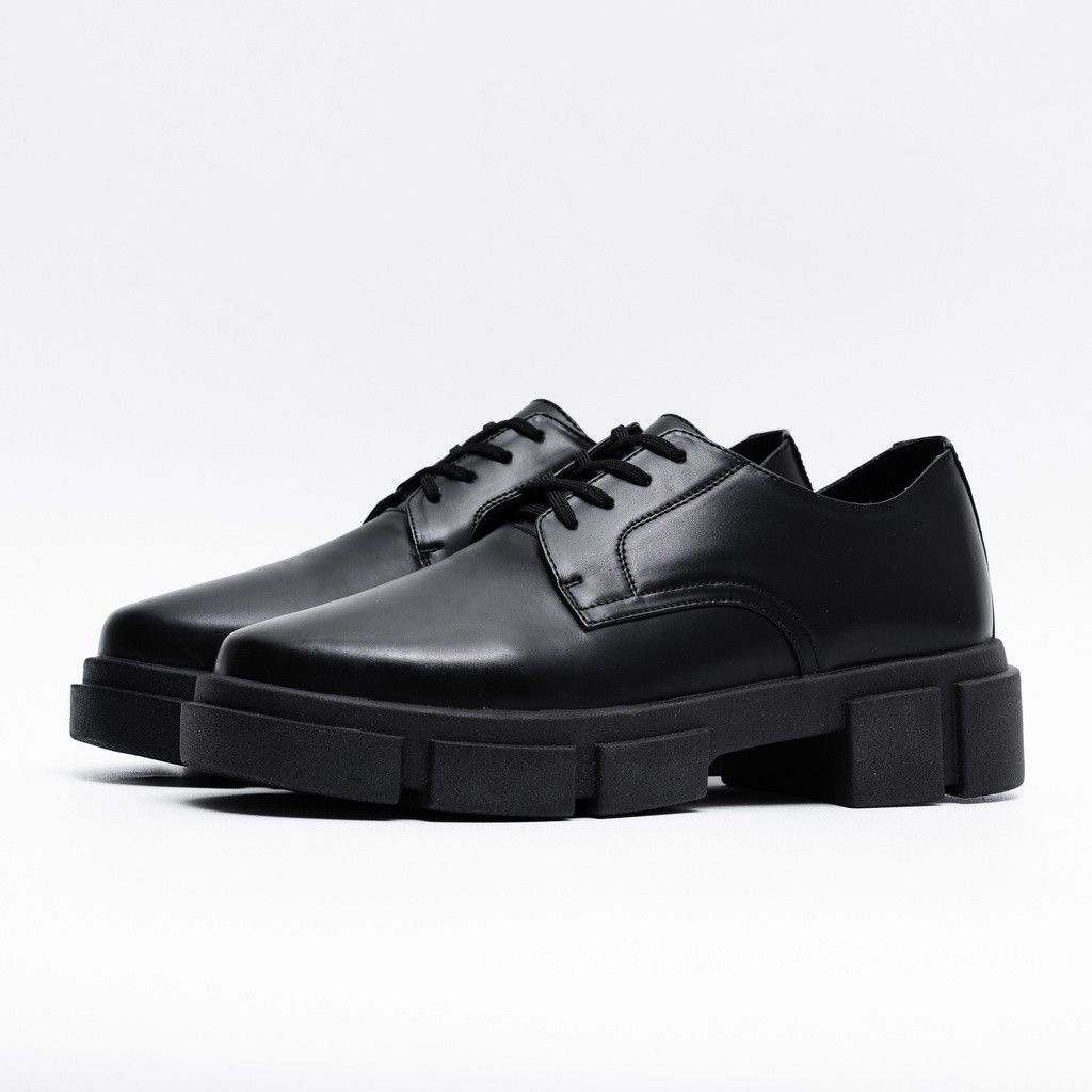 Designer × Leather Titan Derby Triple Black Leather Size US 10 / EU 43 - 1 Thumbnail