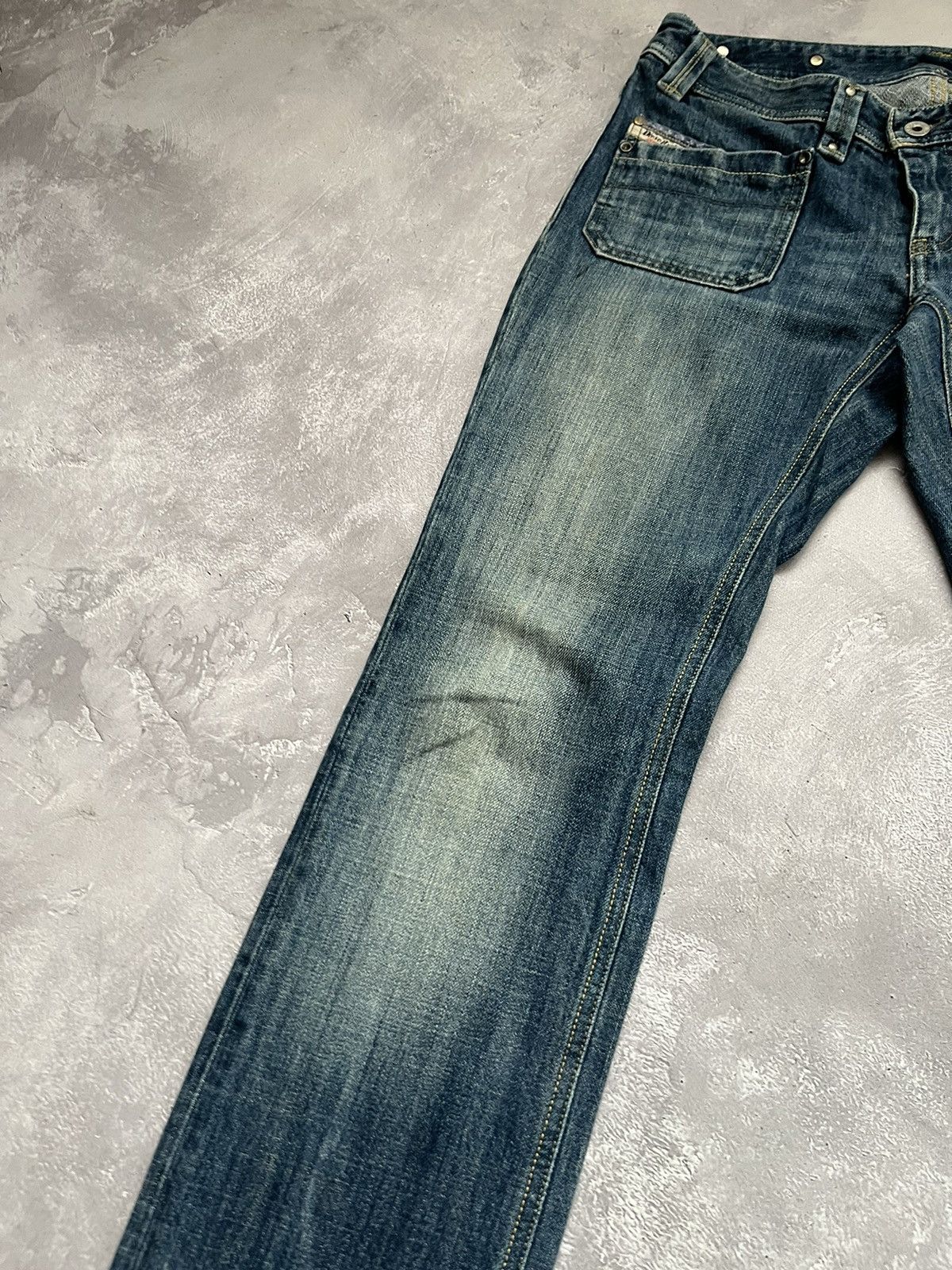 Diesel VINTAGE DIESEL KEATE Y2K STYLE WASHED BLUE ZIP POCKET JEANS Size 28" / US 6 / IT 42 - 8 Thumbnail