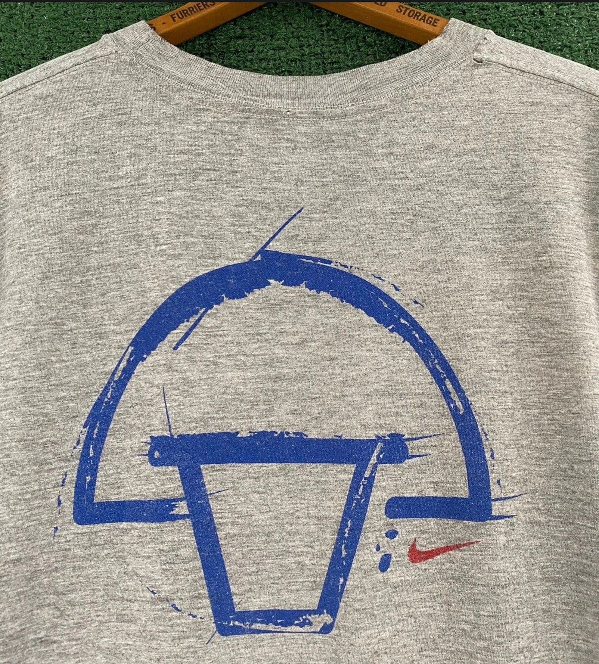 Nike VTG 90’s Nike Georgia State Basketball Distressed T-Shirt Size US XL / EU 56 / 4 - 5 Thumbnail