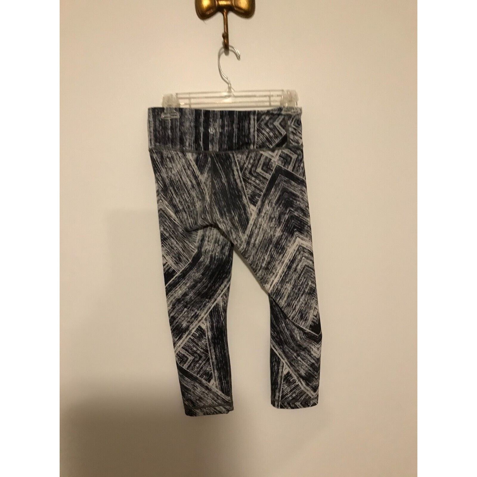 Lululemon Lululemon Wunder Under Crop II Full-On Luon Heat Wave Size 28" / US 6 / IT 42 - 2 Thumbnail