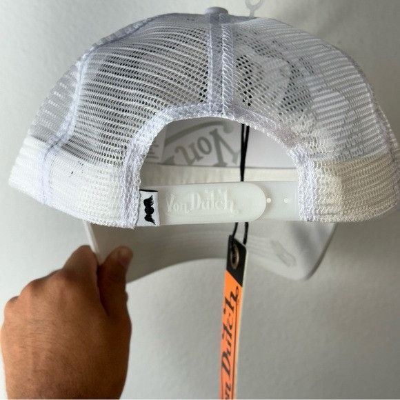 Designer × Von Dutch NWT VON DUTCH WHITE BLACK PATCH TRUCKER HAT Size ONE SIZE - 6 Thumbnail