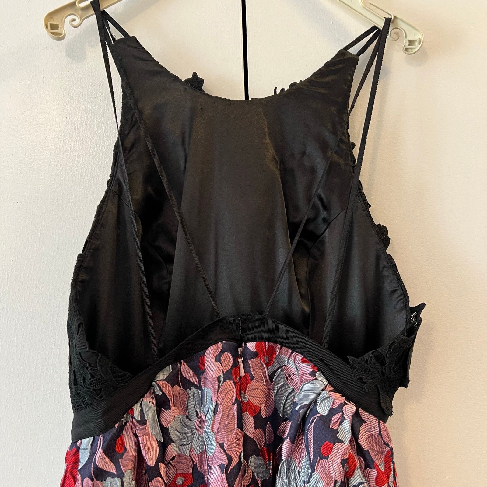 Monique Lhuillier ML Monique Lhuillier Multi Floral maxi dress Gown size 0 C10 Size XS / US 0-2 / IT 36-38 - 8 Thumbnail