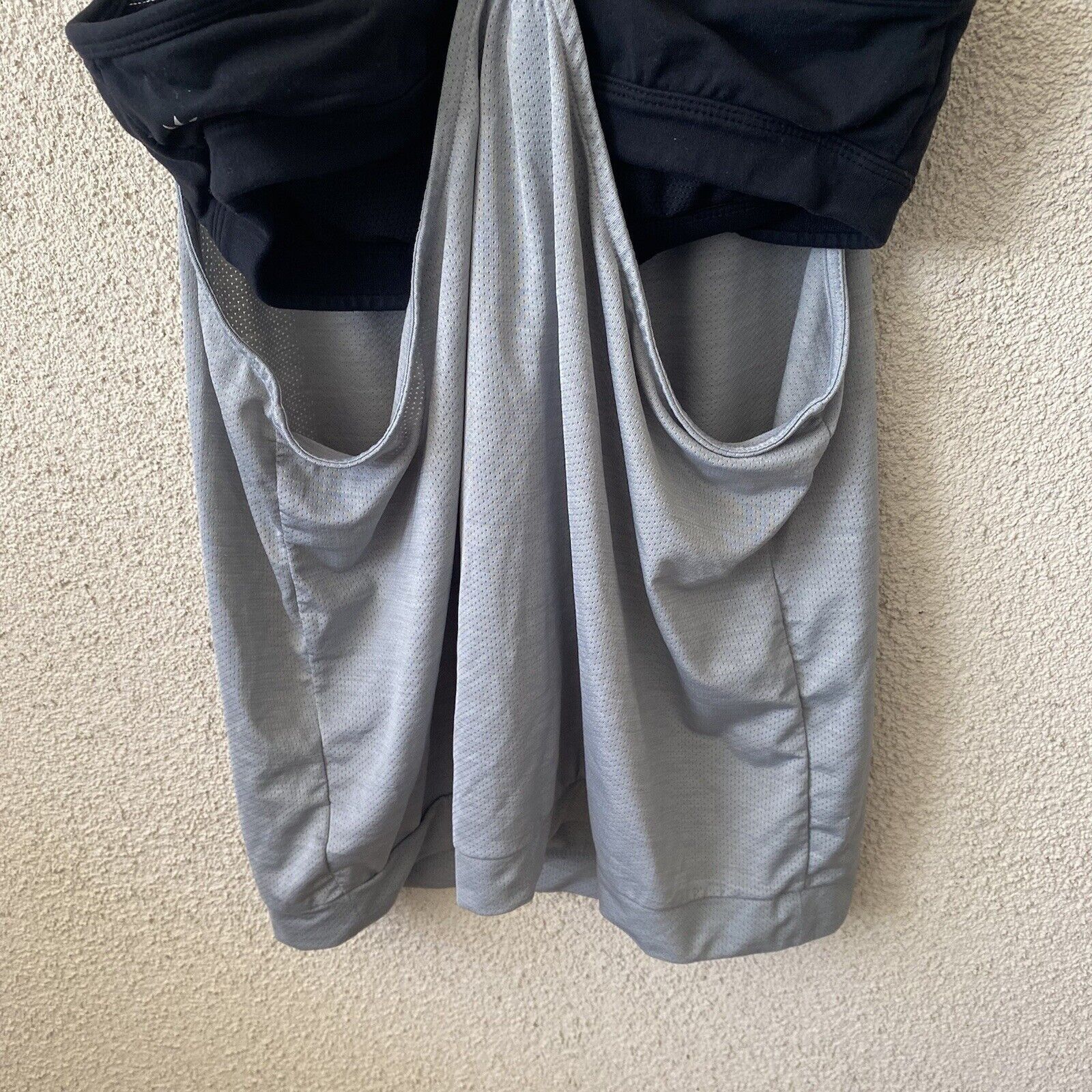 Athleta ATHLETA Womens Gray Black Full Force Built in Bra Perforated Size XS / US 0-2 / IT 36-38 - 6 Thumbnail