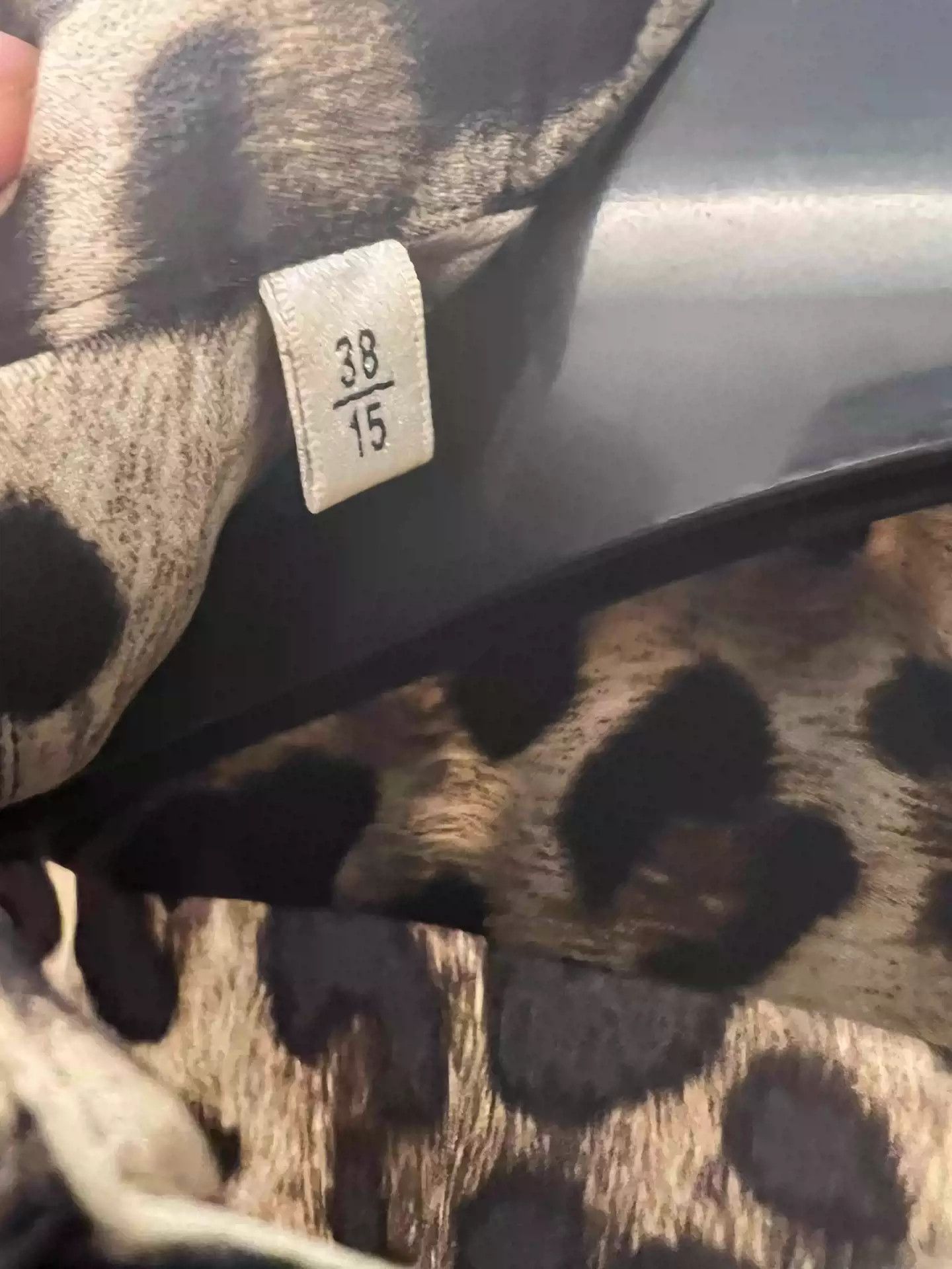Saint Laurent Paris Saint Laurent SLP14 Autumn/Winter silk leopard print shirt- Size US M / EU 48-50 / 2 - 3 Thumbnail