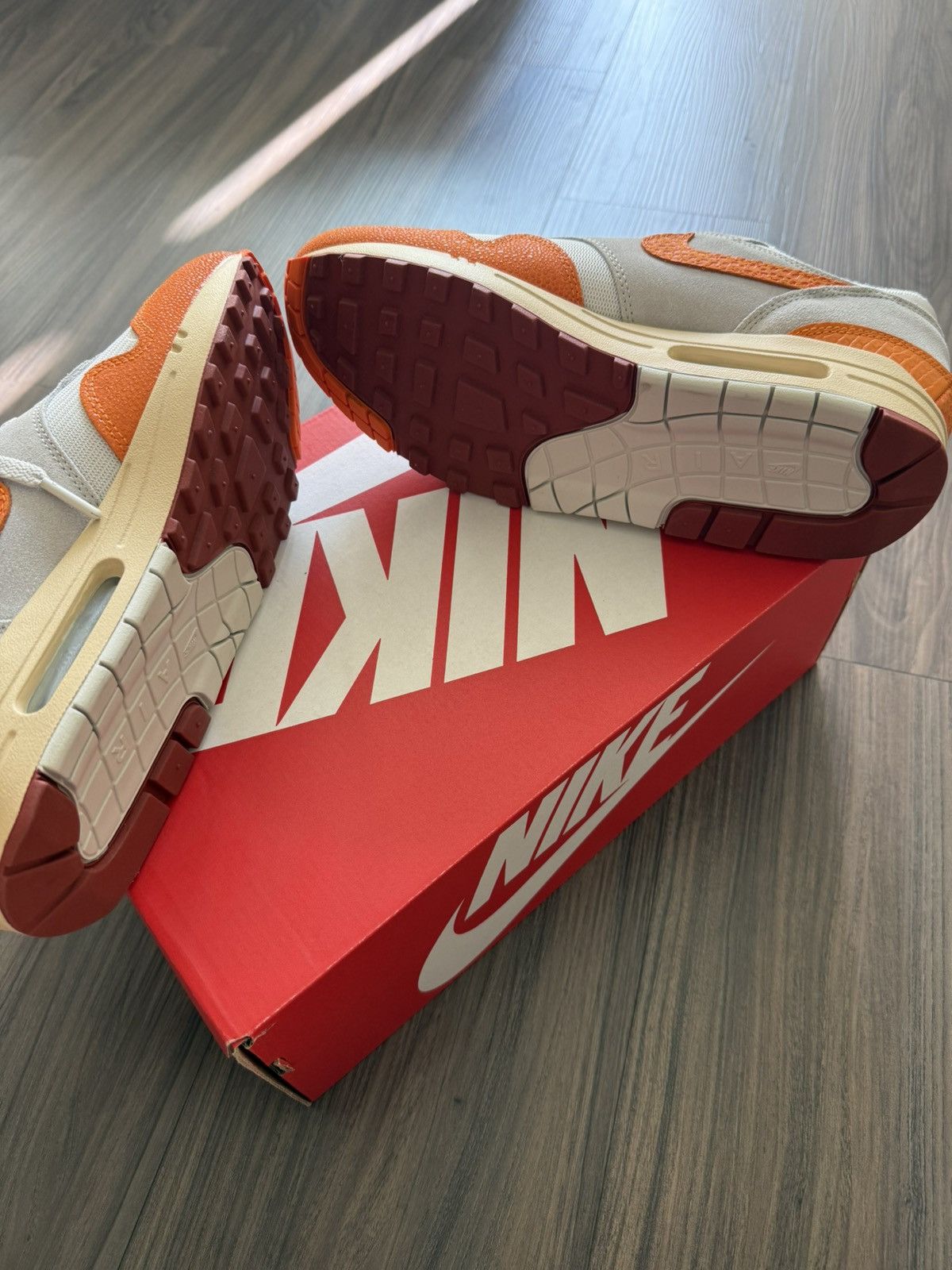 Nike Nike Air Max 1 “Safety Orange” DZ4709-001 Men’s 11 Size US 11 / EU 44 - 6 Thumbnail