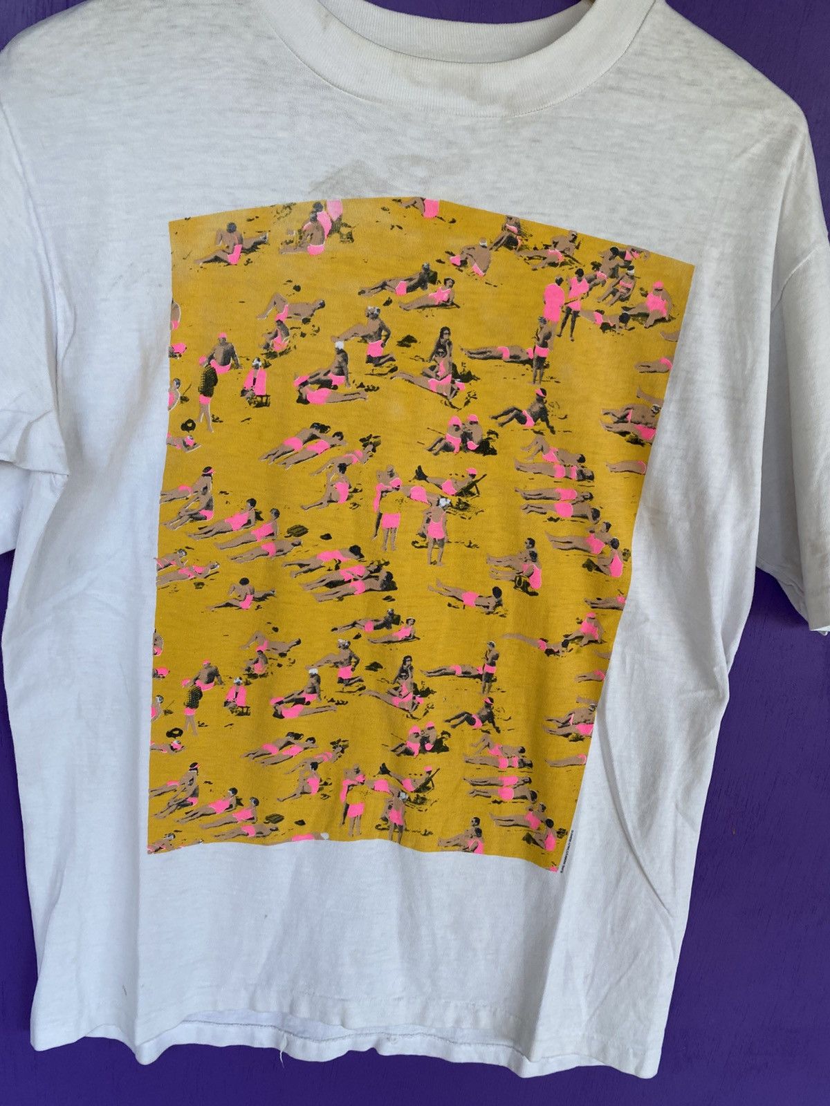 Other Vintage 80s People on the beach art tee Size US L / EU 52-54 / 3 - 3 Thumbnail