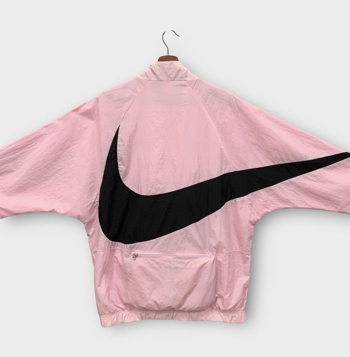 Nike NIKE BIG SWOOSH WOVEN ANORAK PACKABLE WINDBREAKER JACKET Size US L / EU 52-54 / 3 - 4 Thumbnail