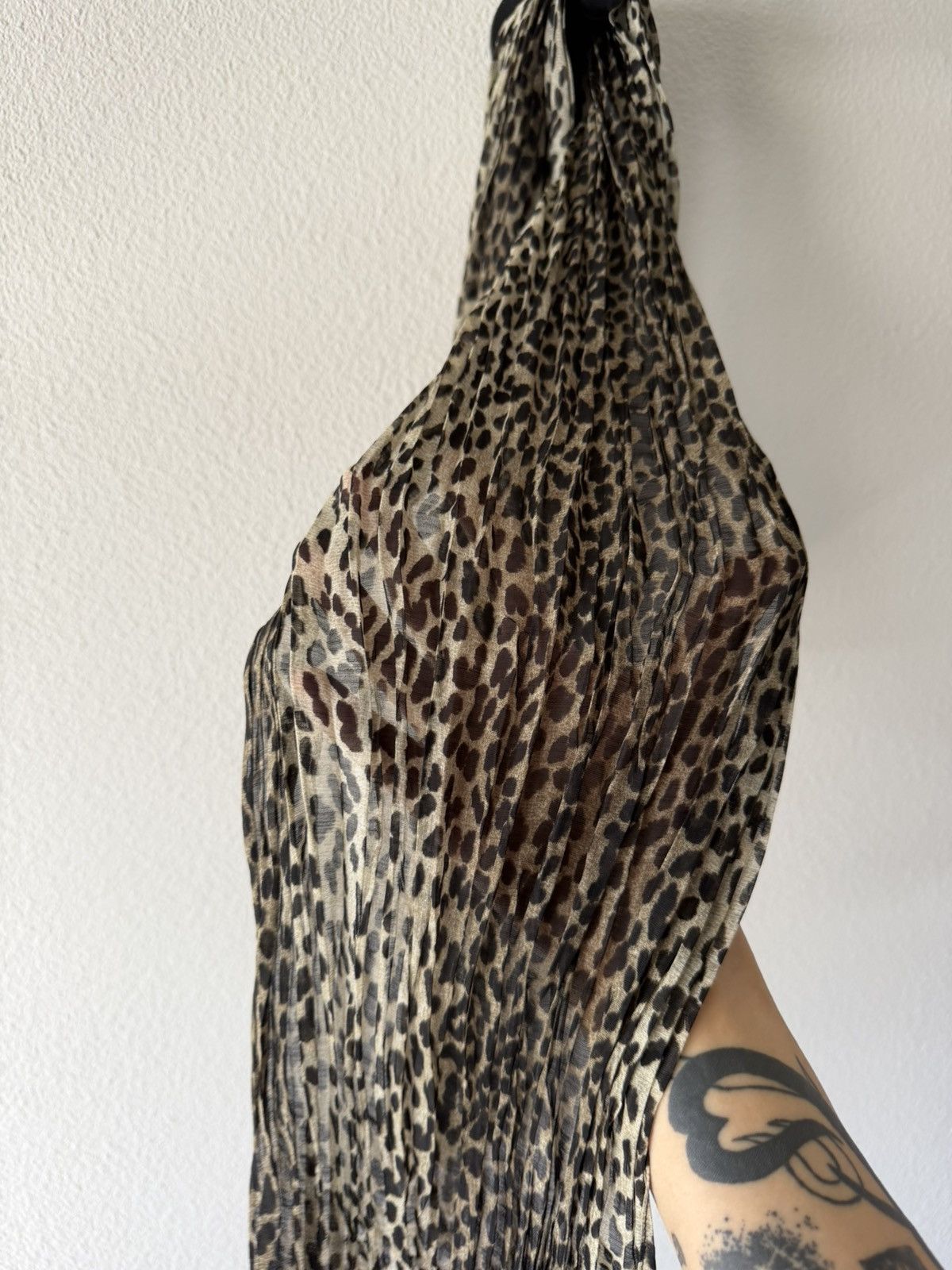 Saint Laurent Paris Silk Leopard Scarf Size ONE SIZE - 2 Thumbnail