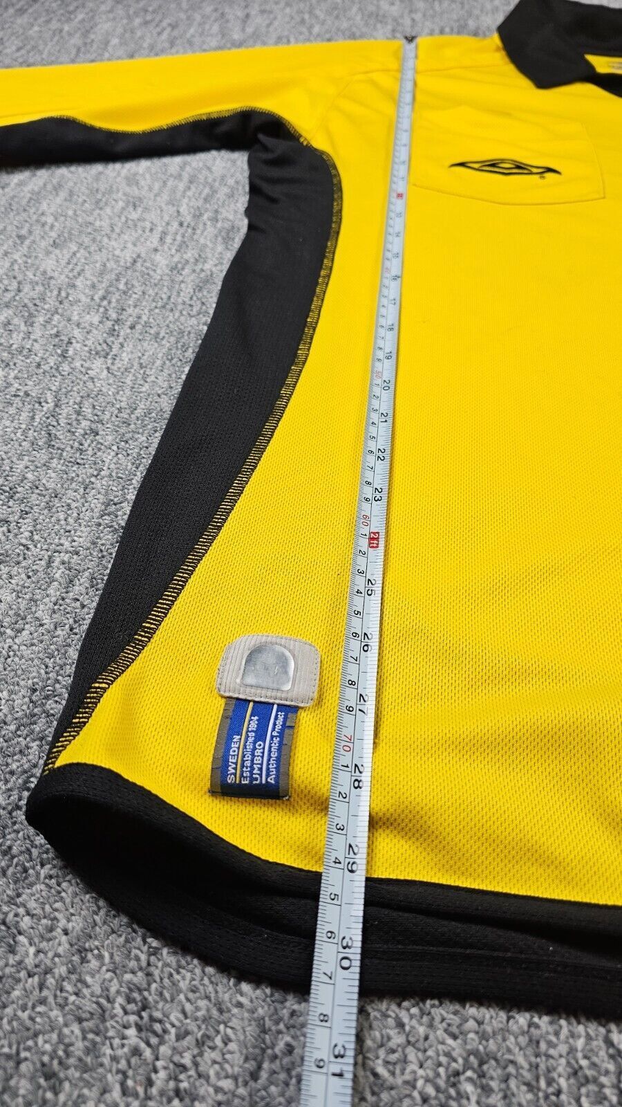Umbro Umbro Sweden Euro 2000 Referee Jersey Y2K Vintage XL Size US XL / EU 56 / 4 - 12 Thumbnail