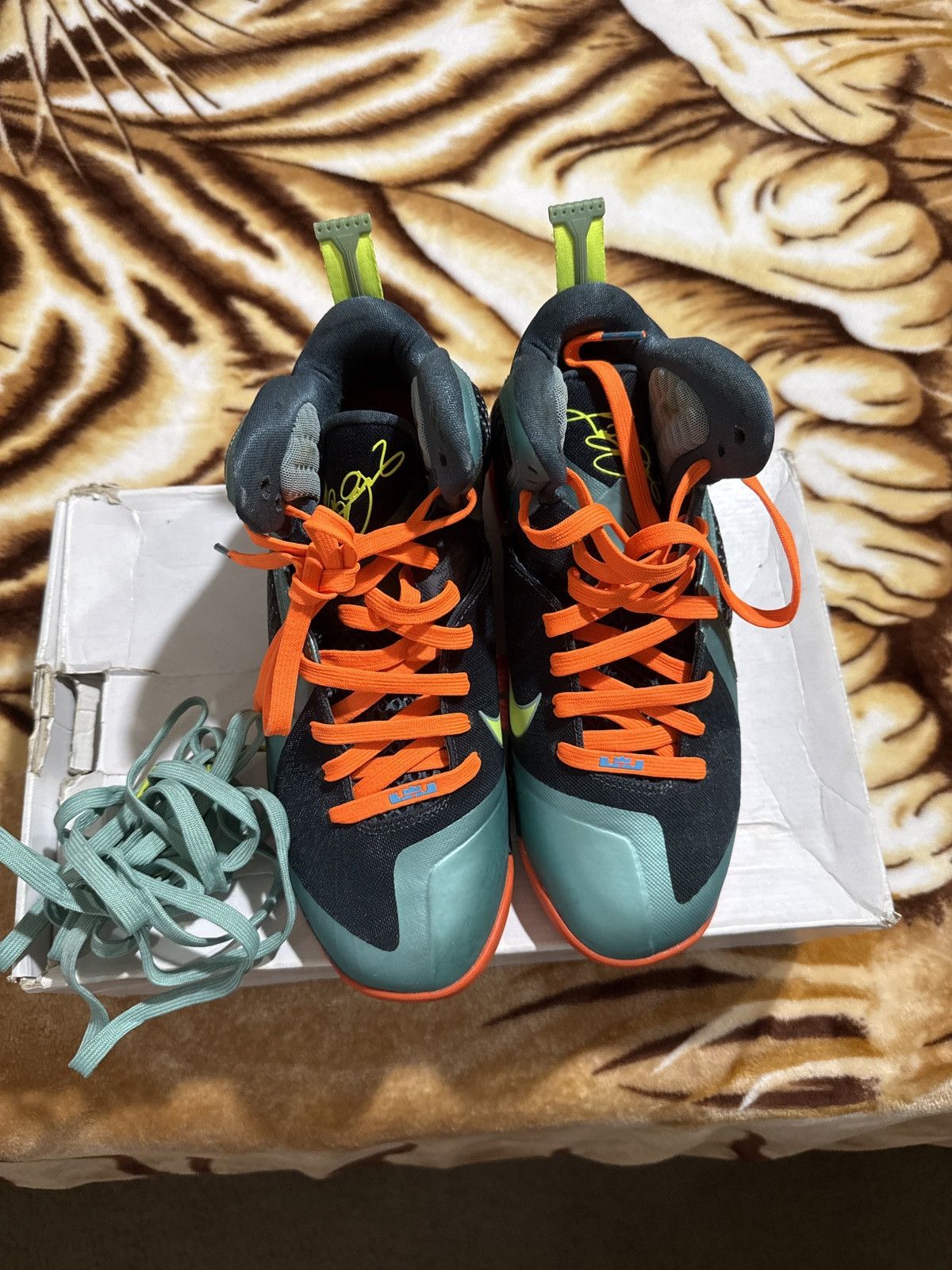 Nike NIKE LEBRON 9 CANNON OG Size US 9 / EU 42 - 8 Thumbnail