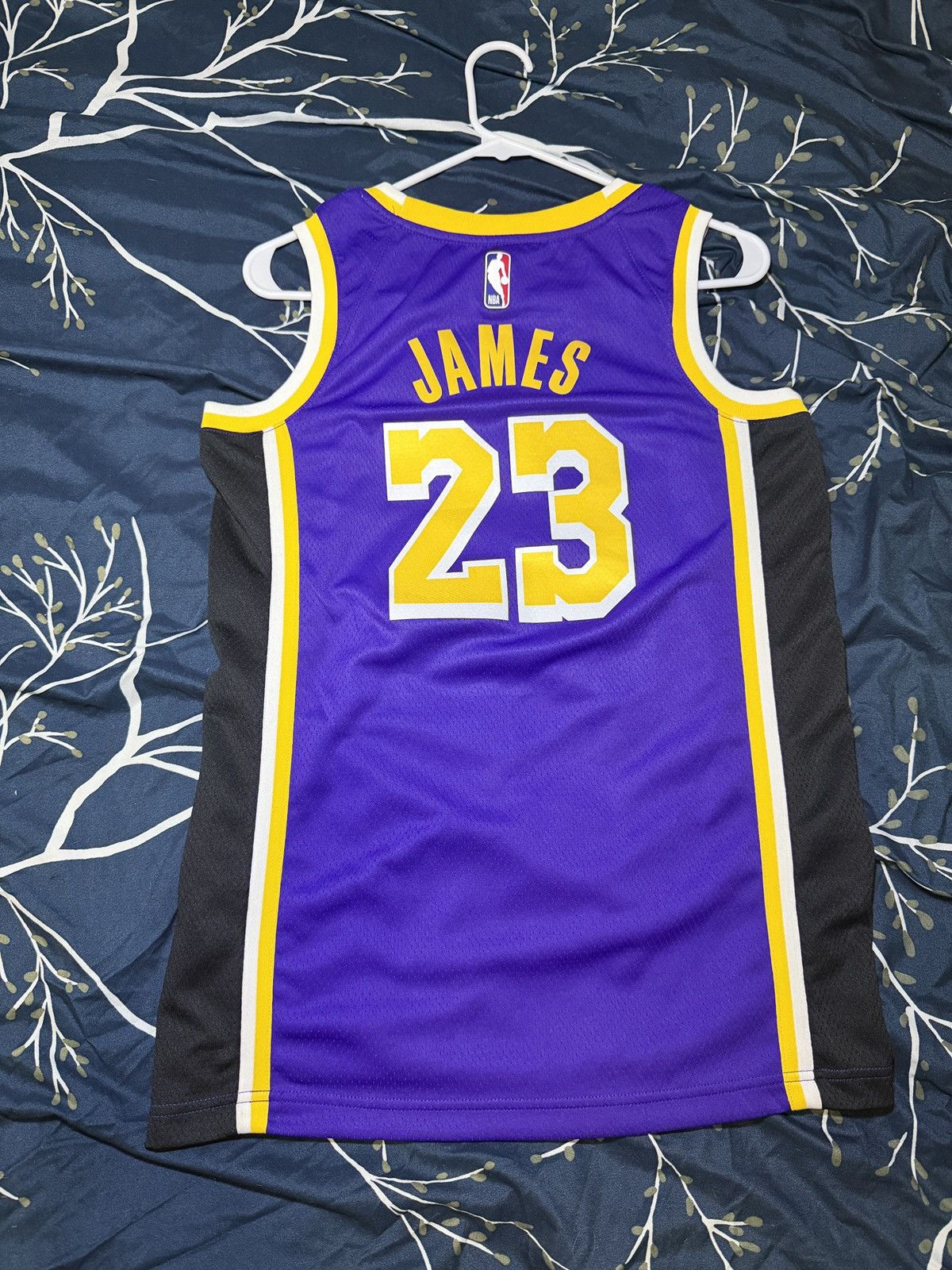 Jordan Brand LA Lakers LeBron James NBA Jersey Size US S / EU 44-46 / 1 - 2 Thumbnail