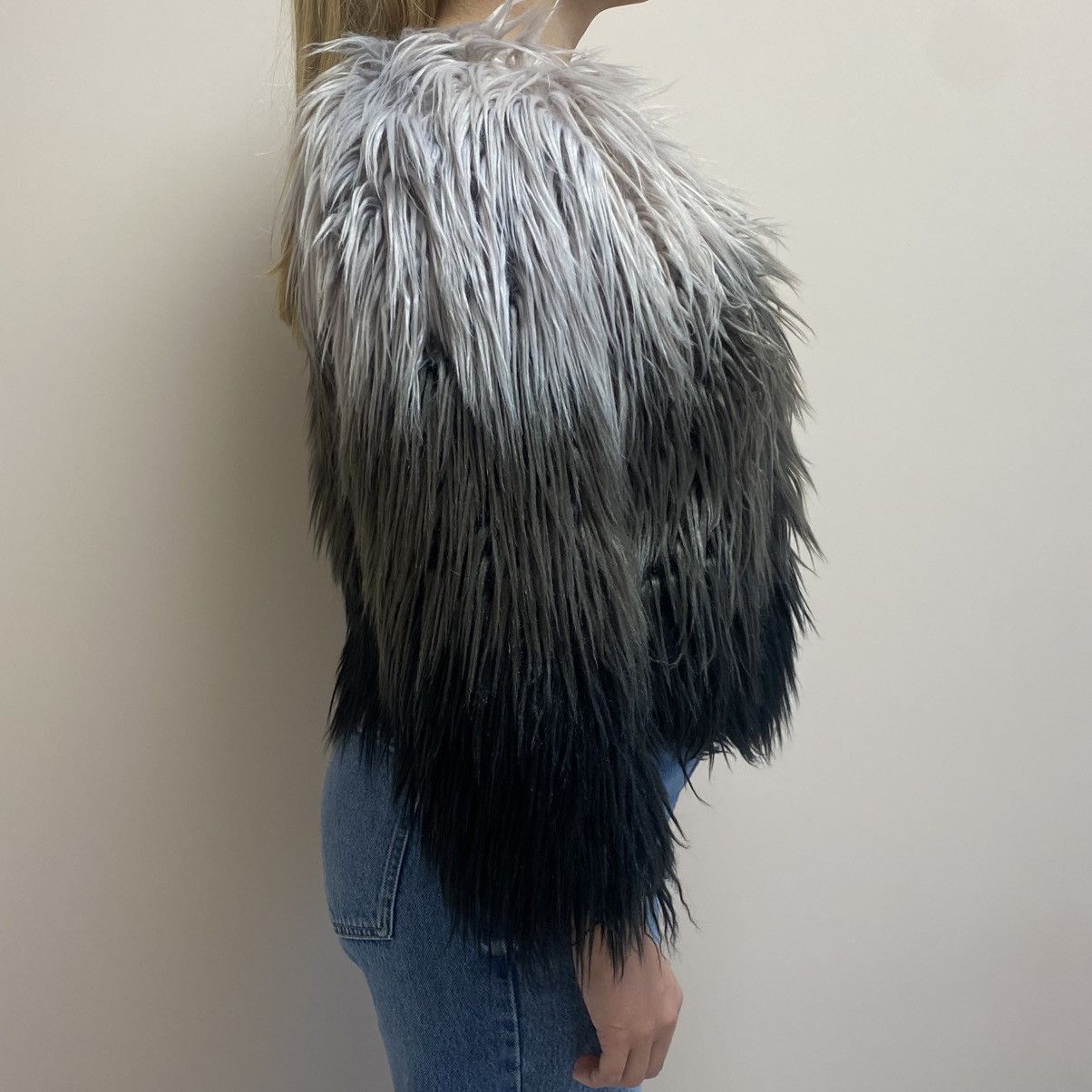 If Six Was Nine Crazy Opium Fuzzy Cropped Faux Fur Gradient Y2K Jacket Size S / US 4 / IT 40 - 9 Thumbnail