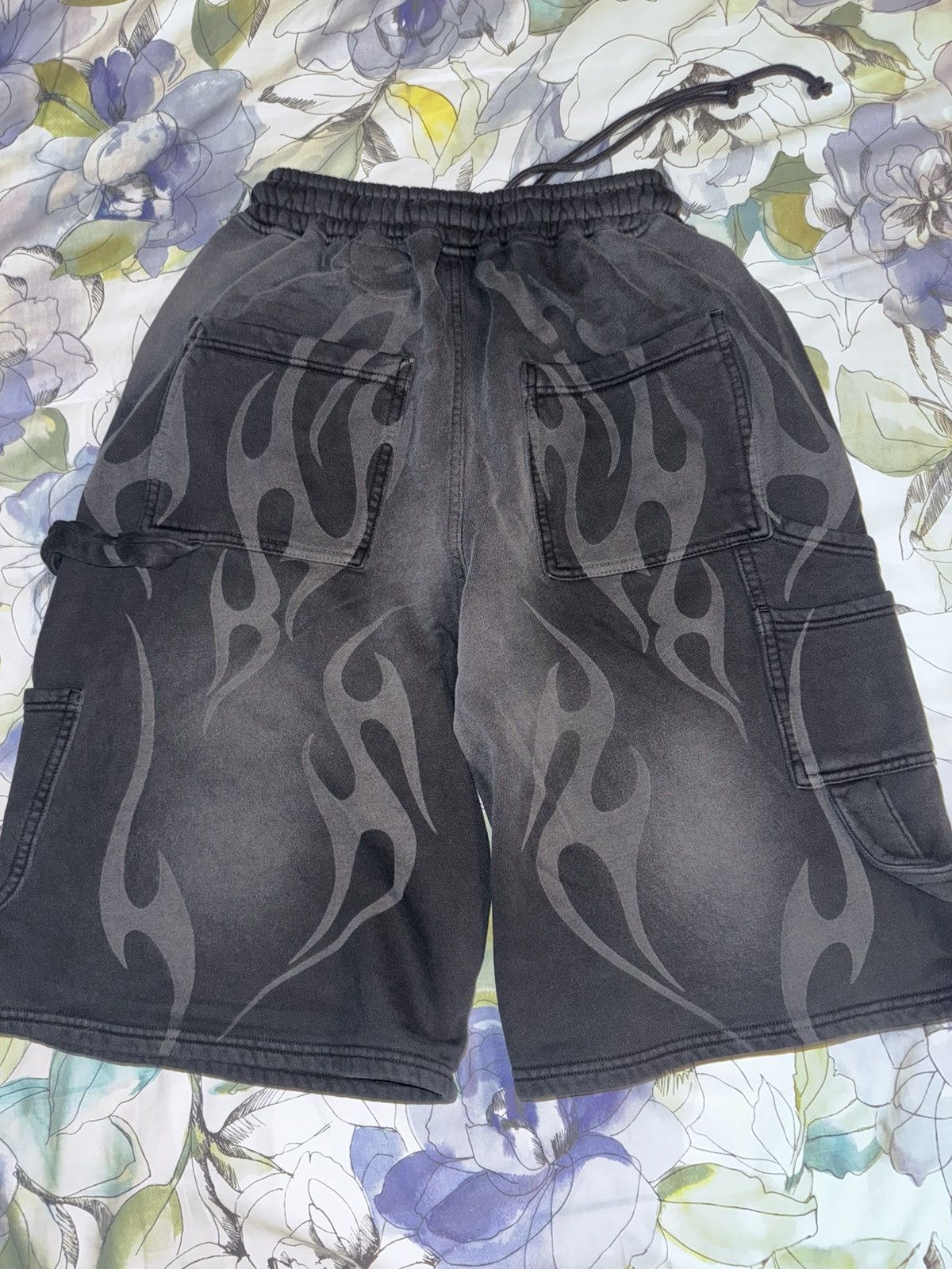 HELLSTAR Hellstar Tribal Laser Carpenter Shorts Black Size US 30 / EU 46 - 2 Thumbnail