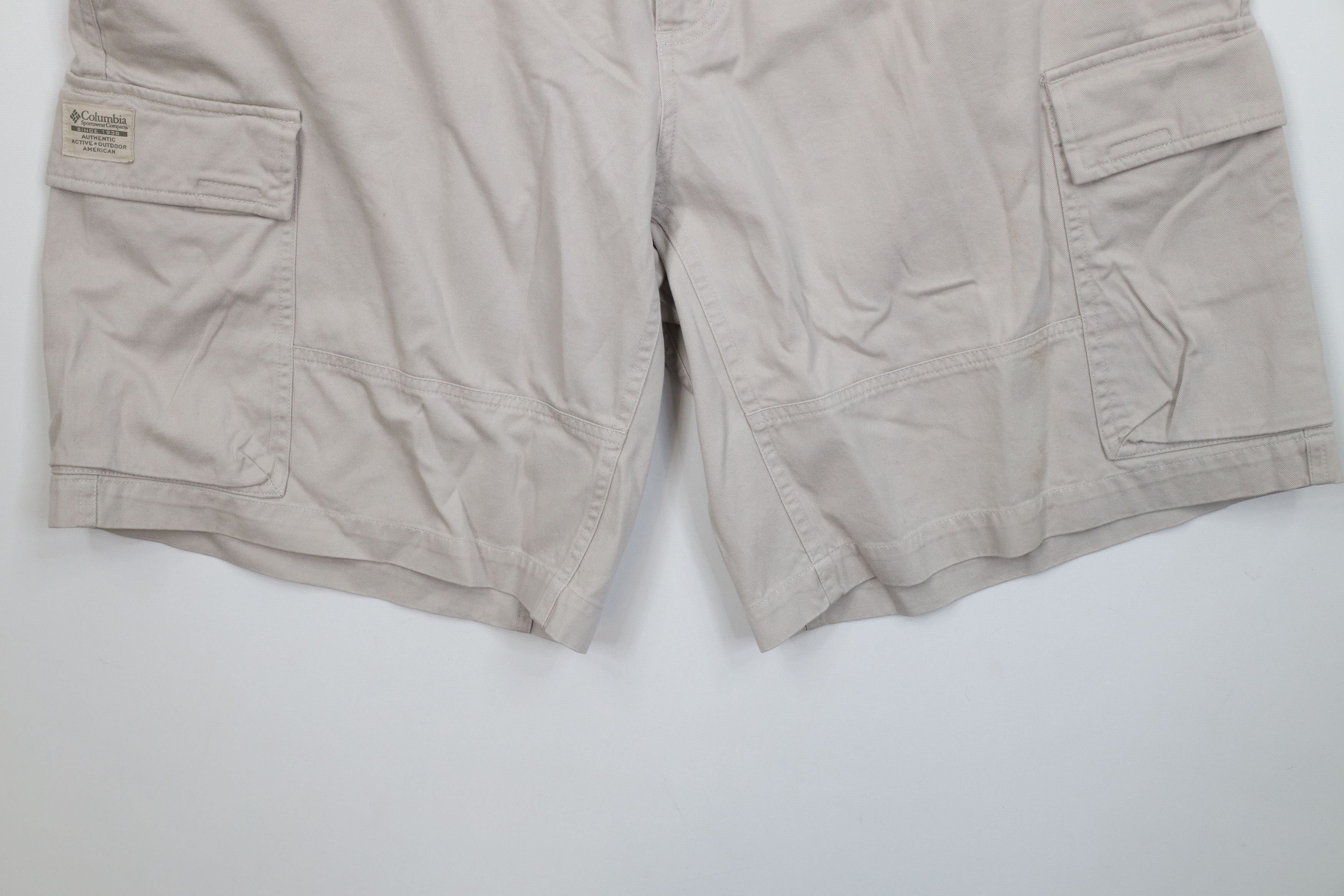 Columbia Vintage Columbia Spell Out Relaxed Cargo Shorts Beige Cotton Size US 38 / EU 54 - 4 Thumbnail