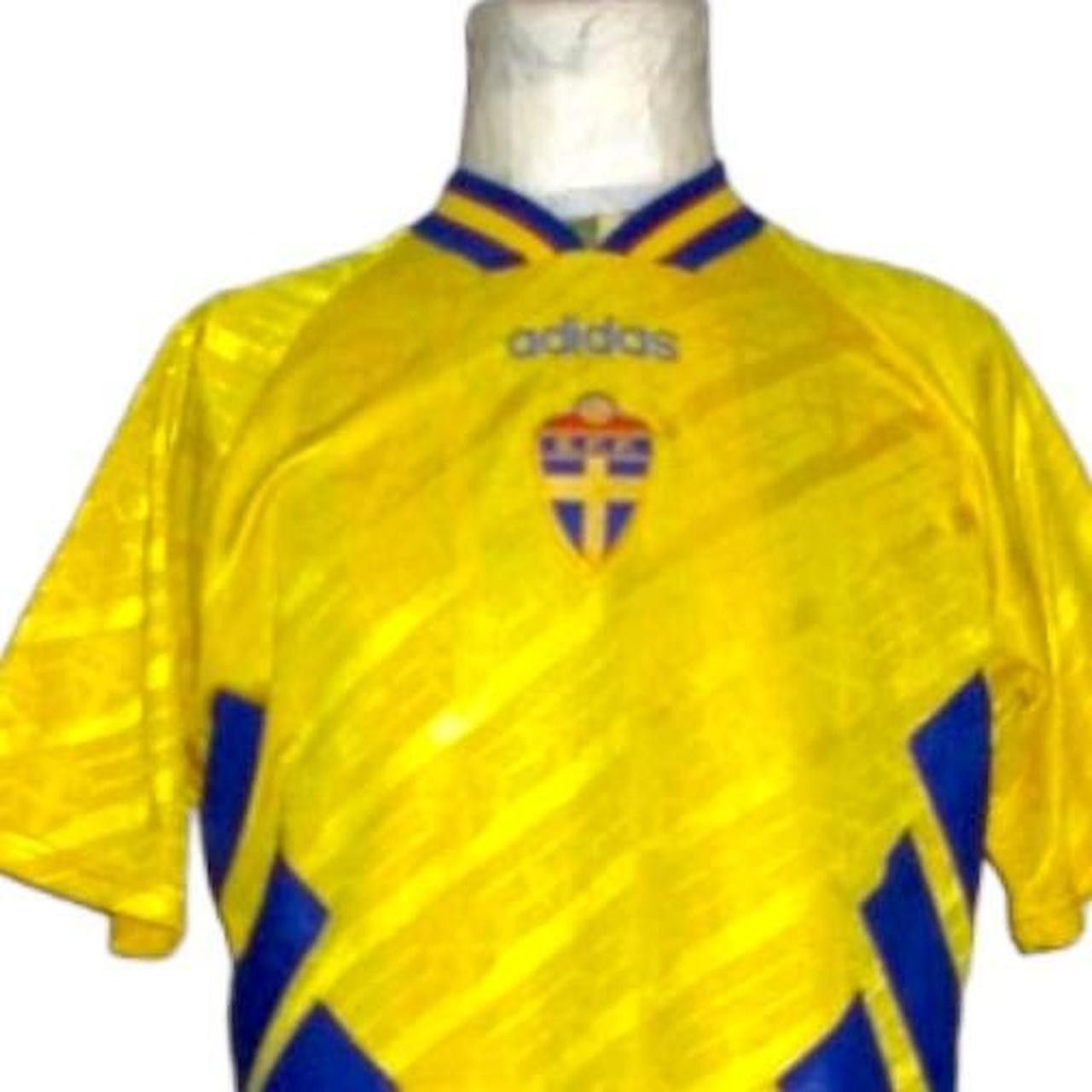 Adidas Sweden 1994 1995 Home shirt jersey trikot Maglia maillot Size US M / EU 48-50 / 2 - 3 Thumbnail