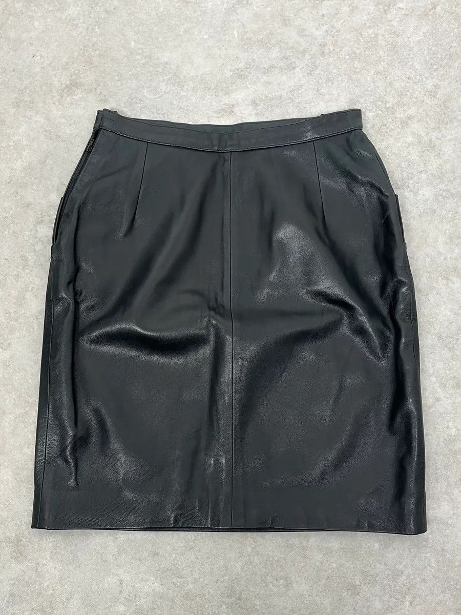 Saint Laurent Paris 1990s Saint Laurent Rive Gauche Black Leather Skirt Size 26" / US 2 / IT 38 - 5 Thumbnail