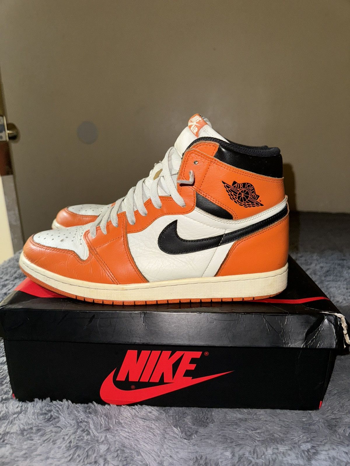Jordan Brand × Nike Nike Jordan 1 Reverse Shattered Backboard Size US 12 / EU 45 - 2 Thumbnail