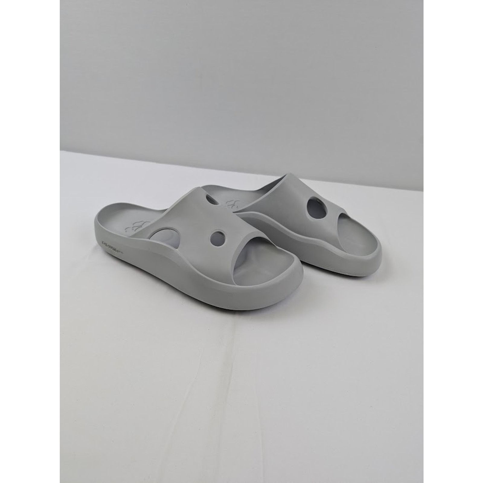 Off-White o1rshd1 Q: 3 / Meteor Padded Slider in Light Grey Size US 12 / EU 45 - 13 Thumbnail