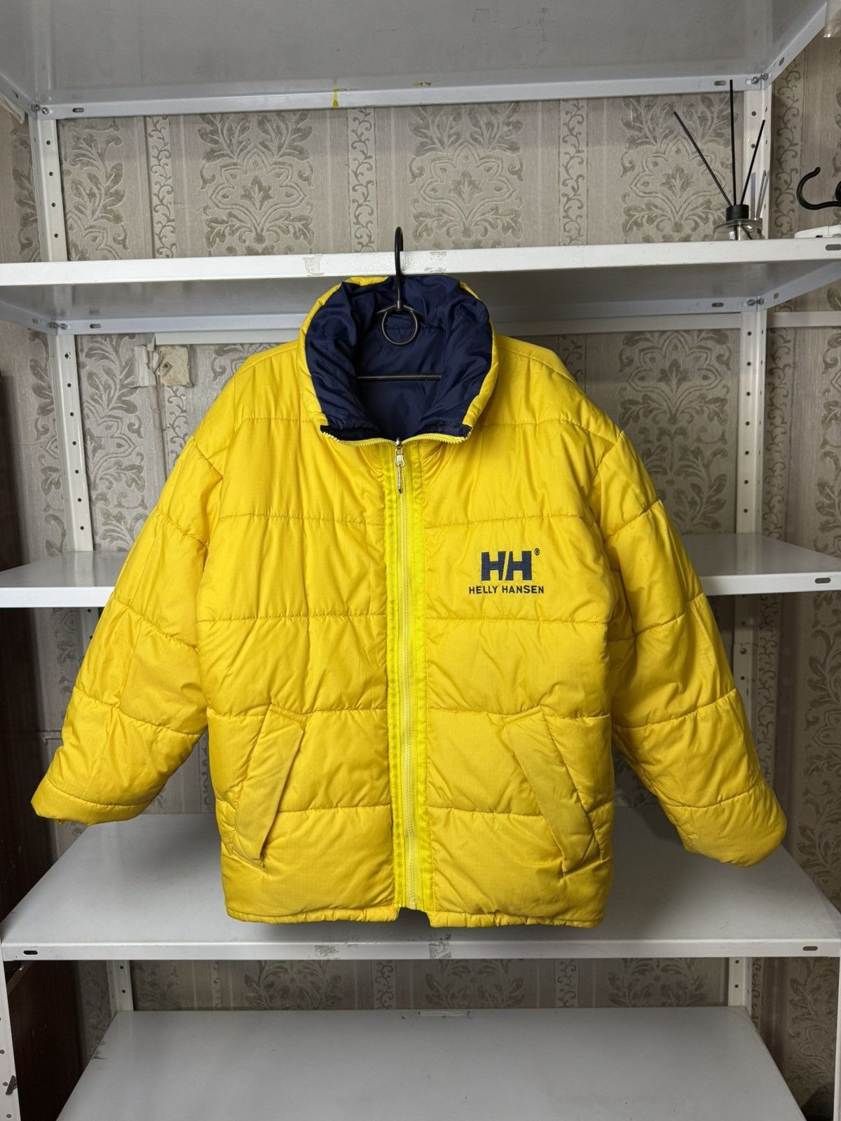 Helly Hansen Reversible Helly Hansen Puffer Down Jacket Gorpcor Size US S / EU 44-46 / 1 - 3 Thumbnail