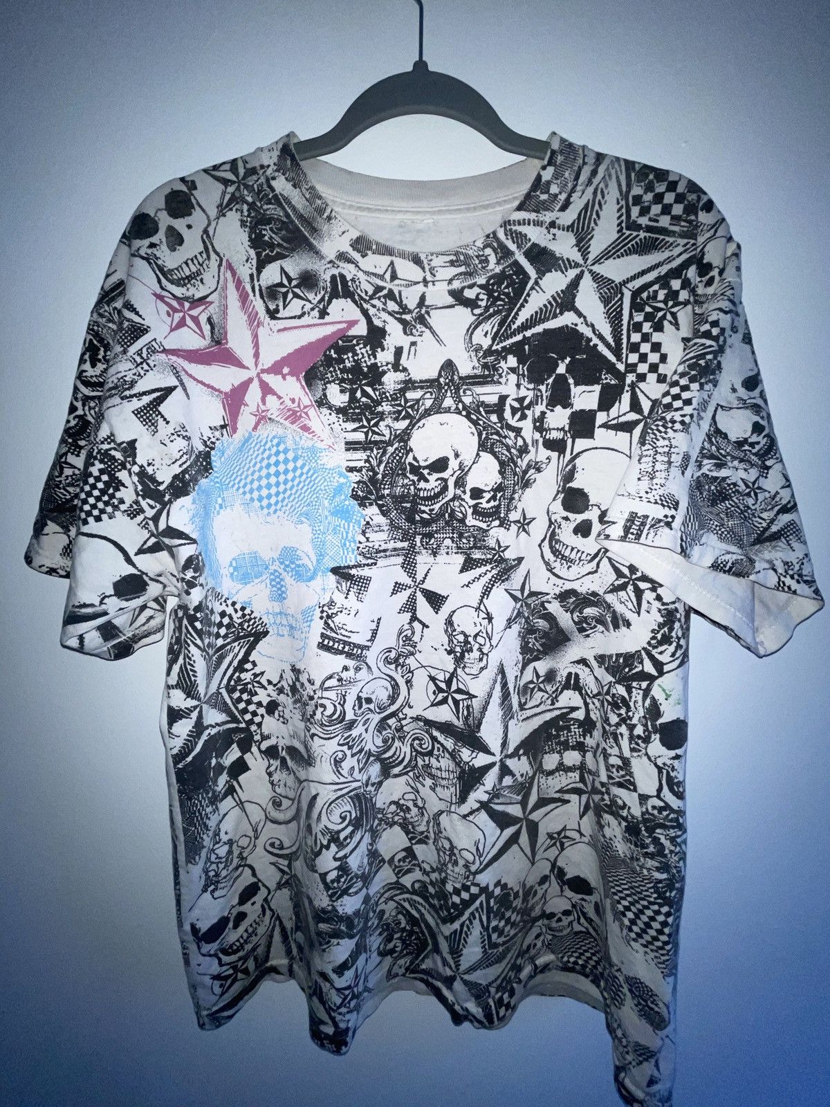 Vintage RARE skulls and stars y2k full print emo tee Size US L / EU 52-54 / 3 - 1 Thumbnail